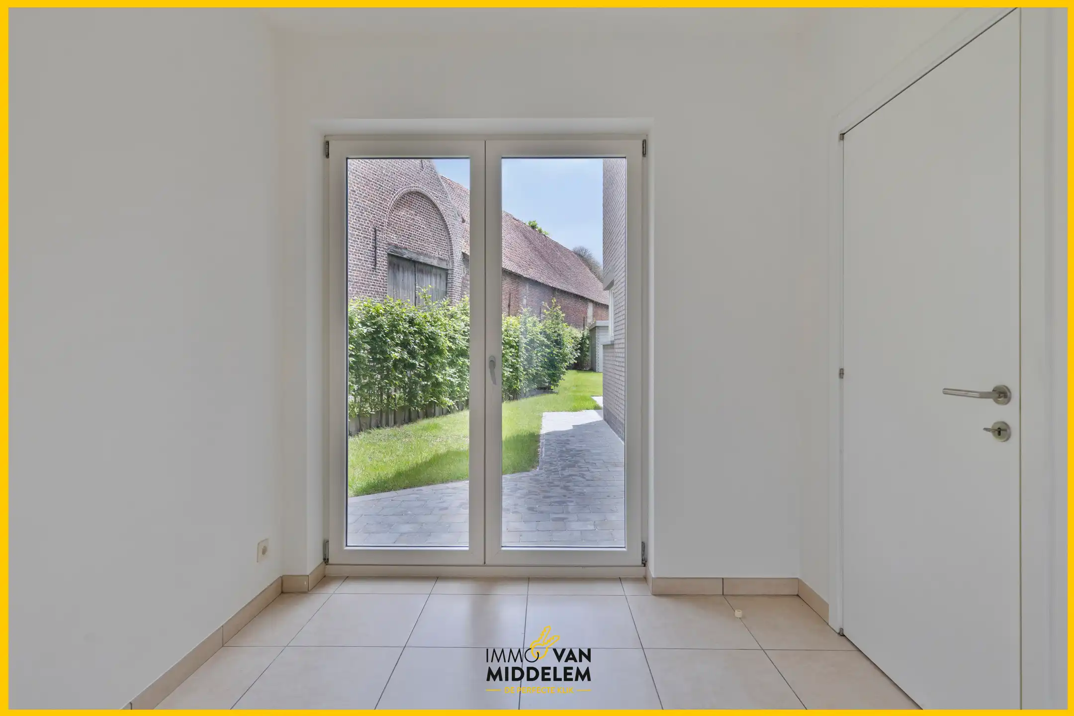INSTAPKLARE ENERGIEZUINIGE WONING MET 3 SLPK EN GARAGE foto 8