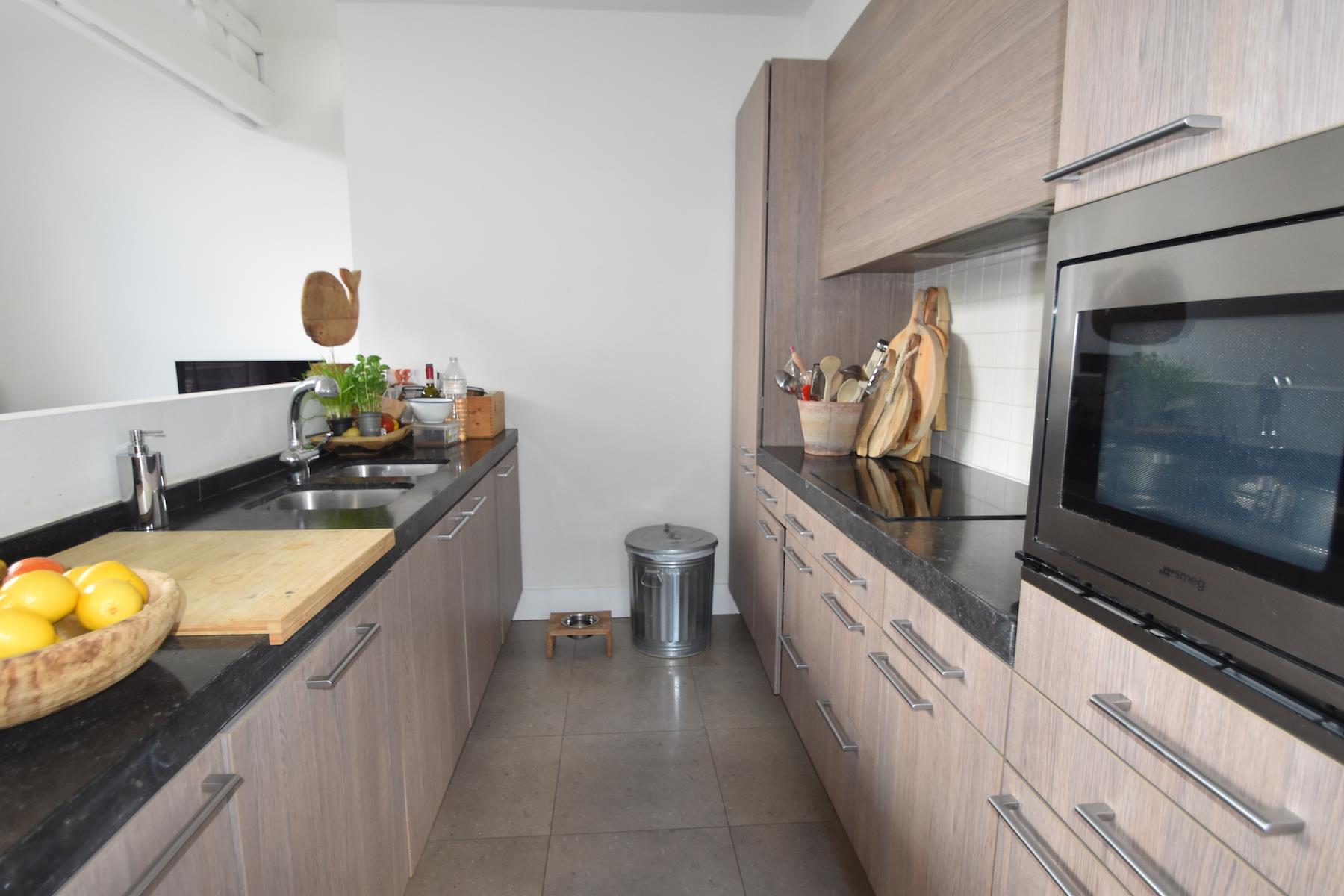 ANTWERPEN - Licht duplex-appartement in centrum Antwerpen. foto 6