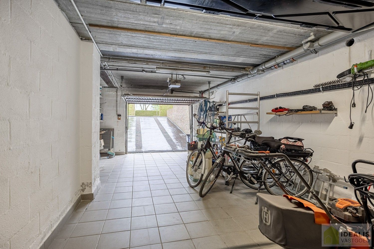 RUIME EN PERFECT ONDERHOUDEN WONING MET 4 SLAAPKAMERS OP KNAP PERCEEL VAN MAAR LIEFST 14A61CA foto 28