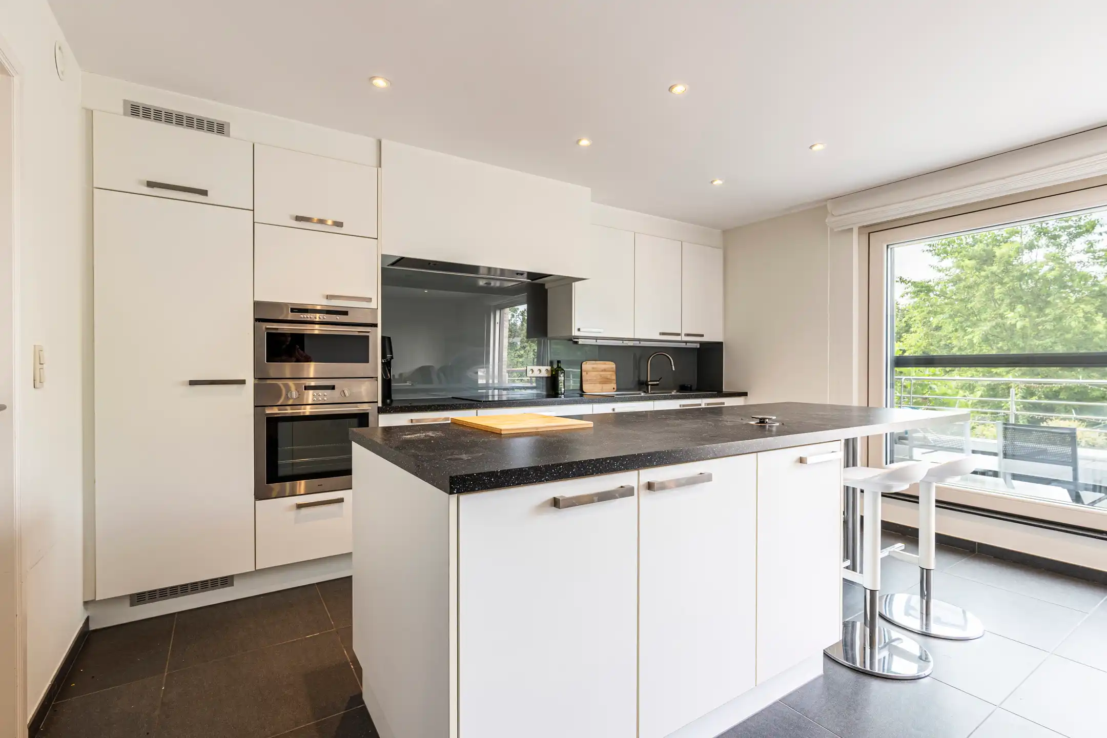 Appartement met 3 ruime slaapkamers en groot terras! foto 5