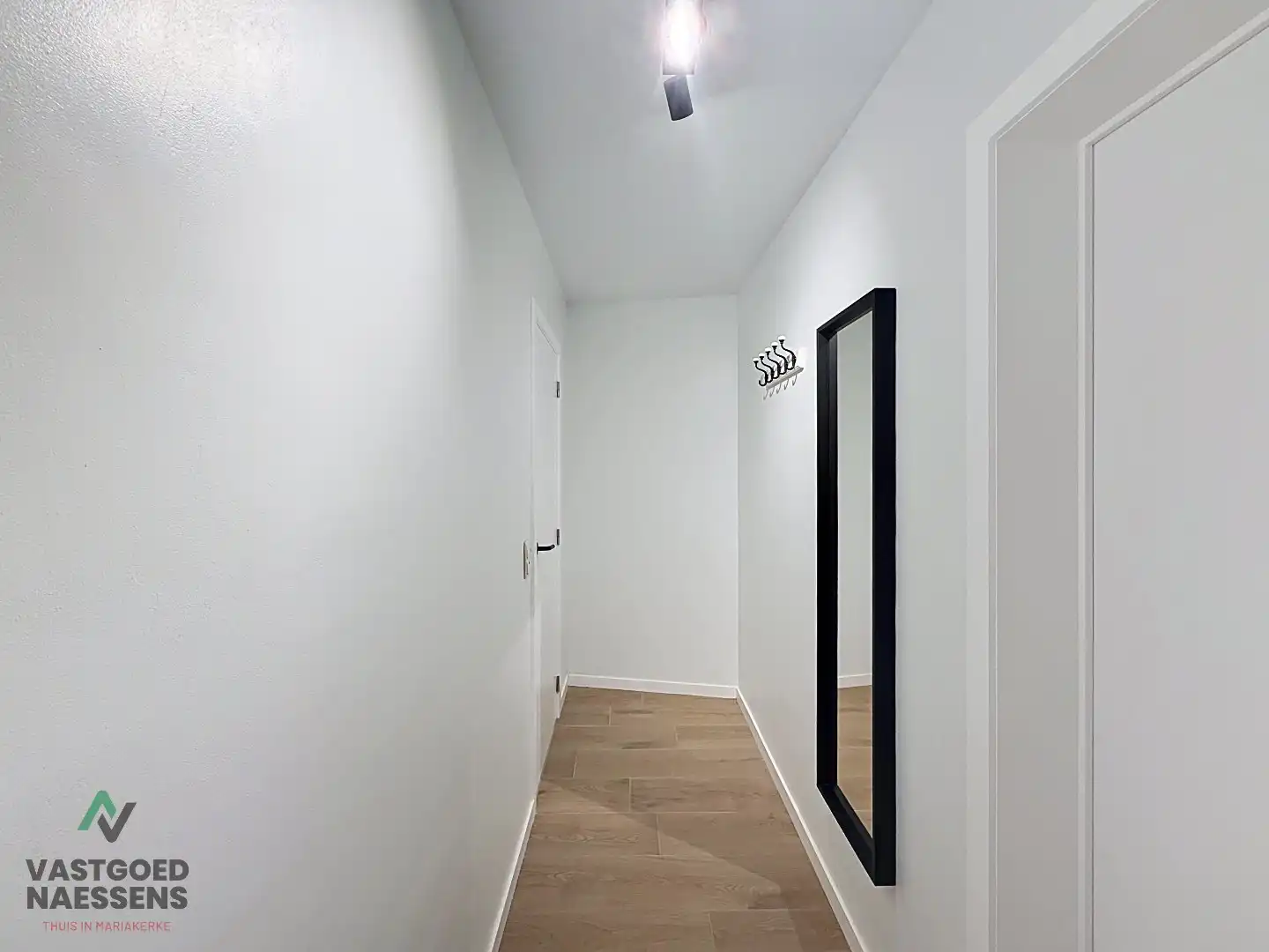 GELIJKVLOERSE STUDIO VLAKBIJ ZEEDIJK foto 6