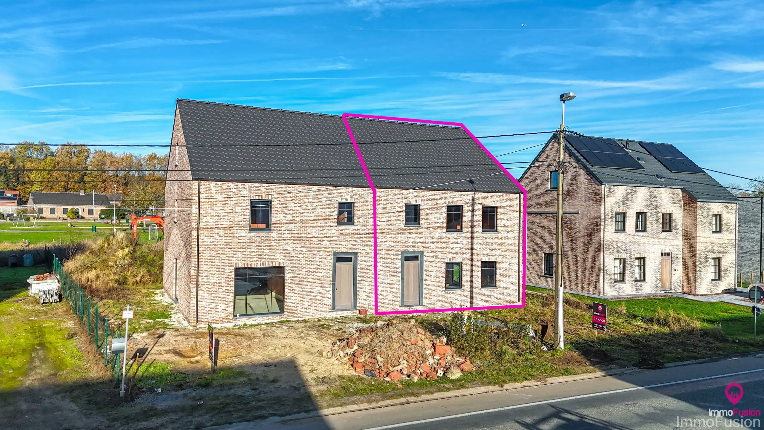 Hoogwaardige landelijke casco nieuwbouw met 4 a 5slpks! foto {{pictureIndex}}