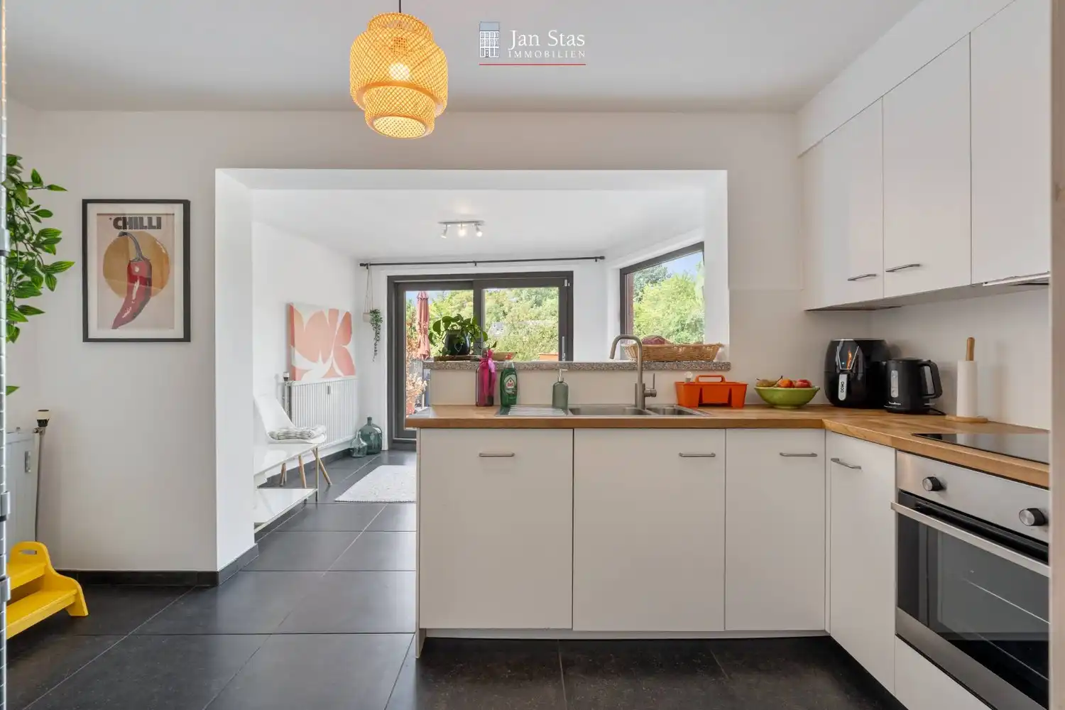 Instapklaar en ruim appartement met 2 slaapkamers en 3 garageboxen nabij de Keizersberg te Leuven ! foto 8