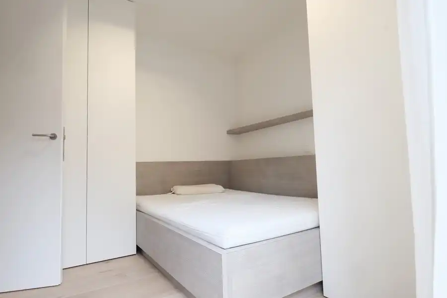 Prachtig gemeubeld luxeappartement met twee slaapkamers gelegen in dé winkelstraat van Hasselt foto 23