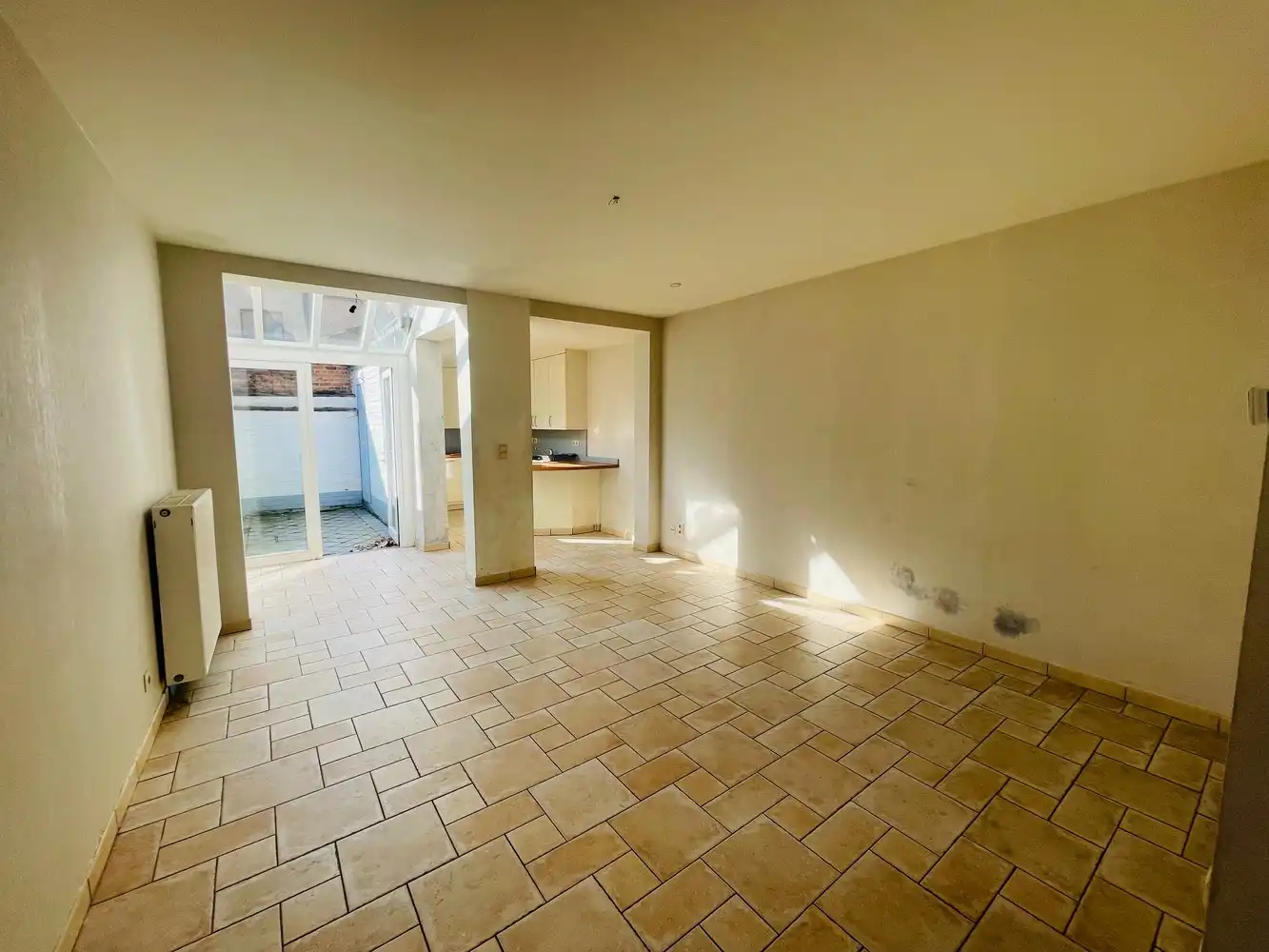 Brugge centrum, supergoede ligging, vlakbij de Vestingen en 't ZAND      LICHTRIJK WOONHUIS  met 3 SLAAPKAMERS EN KOER foto 5