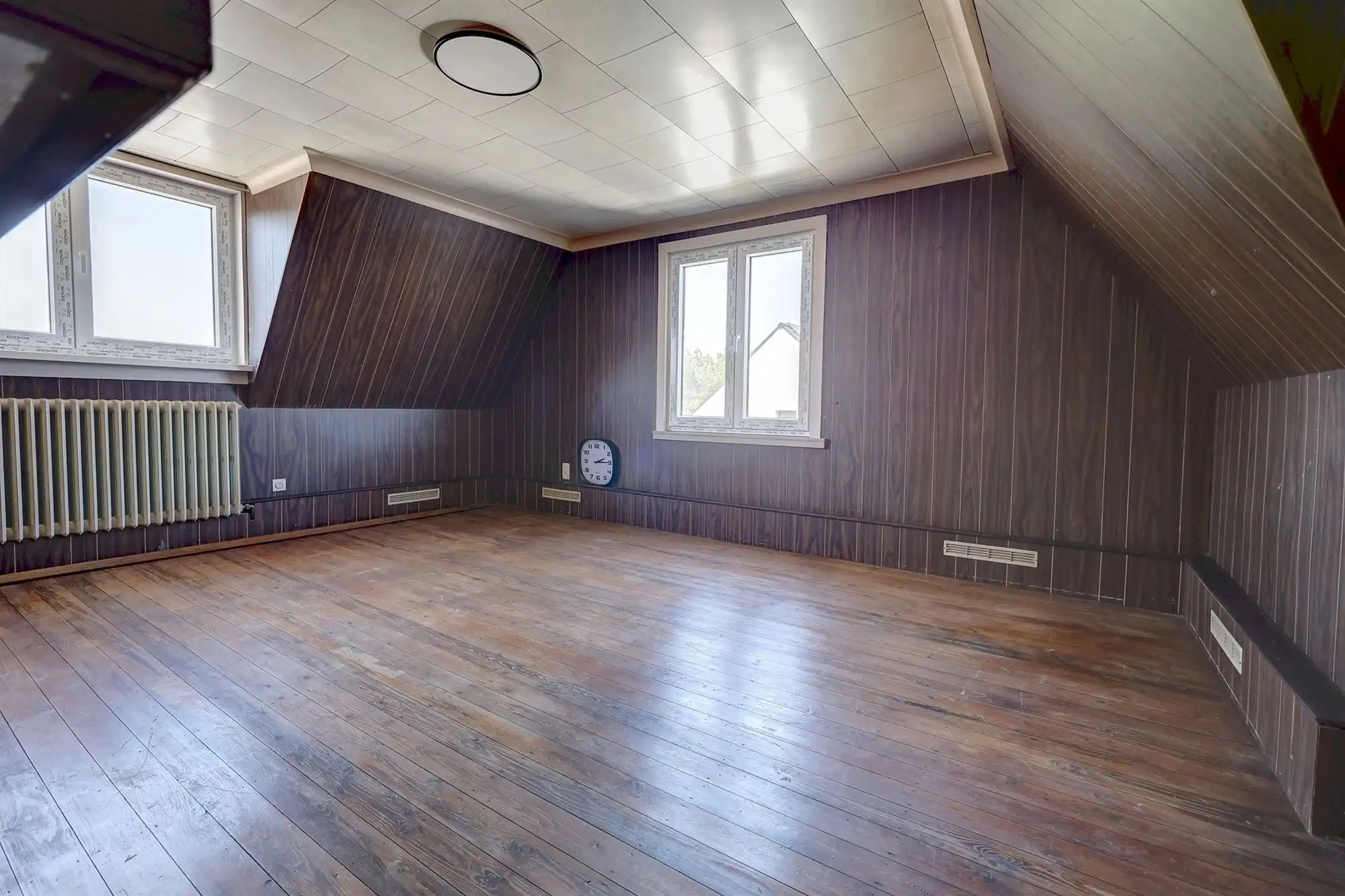 Ruime woning met magazijn van 302m²+ winkel foto 19