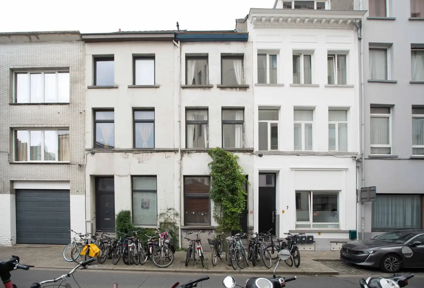 Karaktervol huis met 3 slaapkamers en 2 buitenruimtes op het Zuid. foto 23