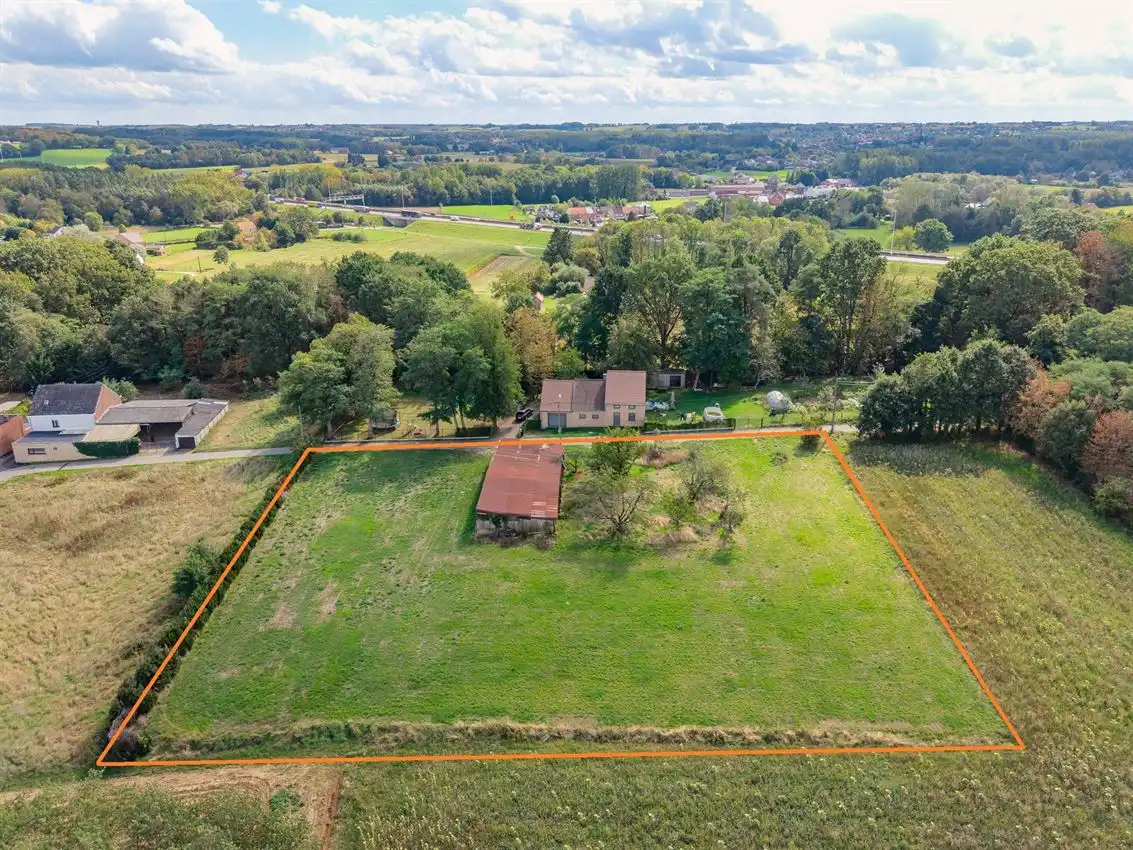 Te renoveren boerderij met 2 weides (45a en 21a) en ruime hangaar foto 31