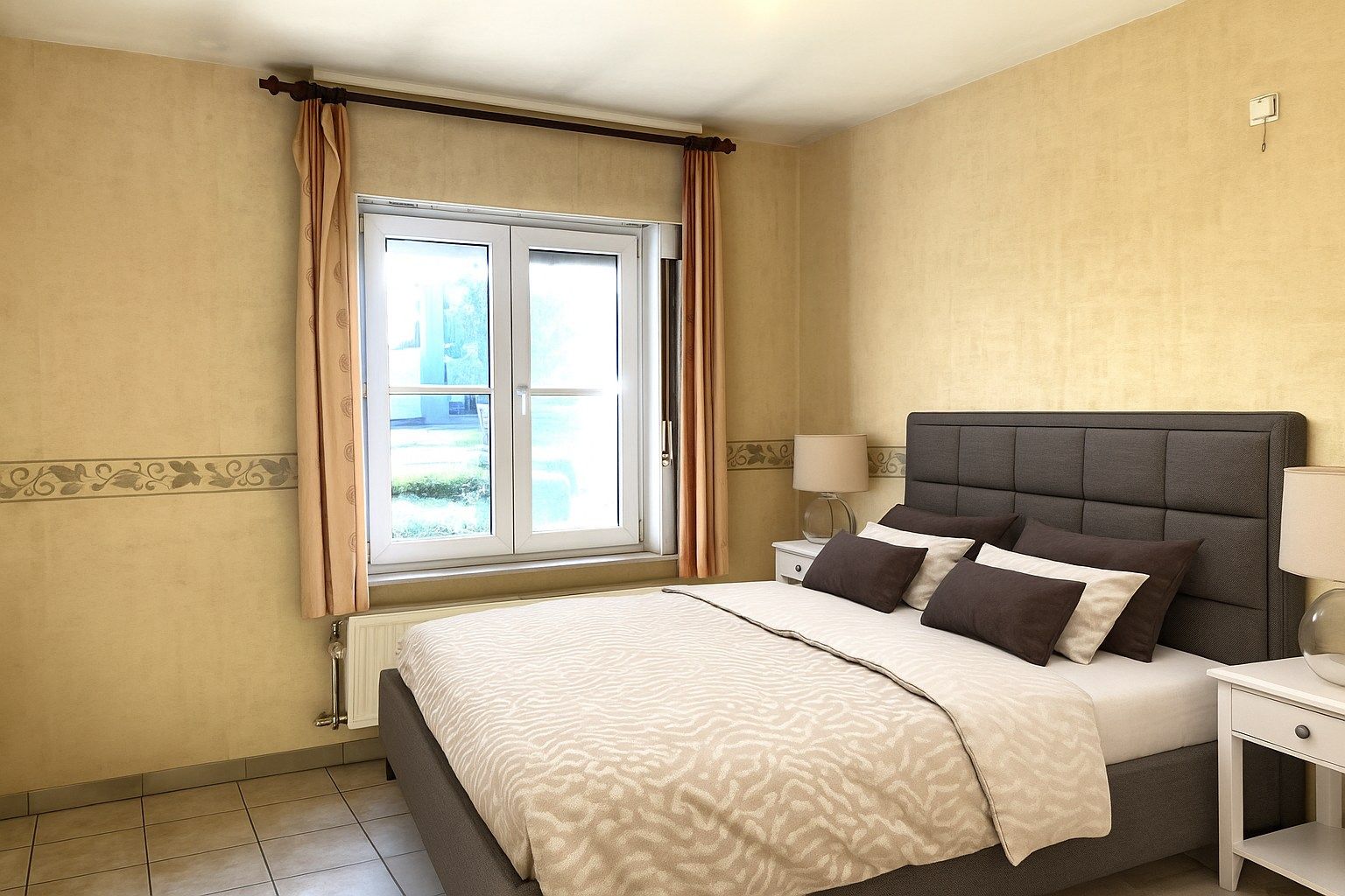 ALLEENSTAANDE WONING MET 2 SLAAPKAMERS EN TUIN foto 4