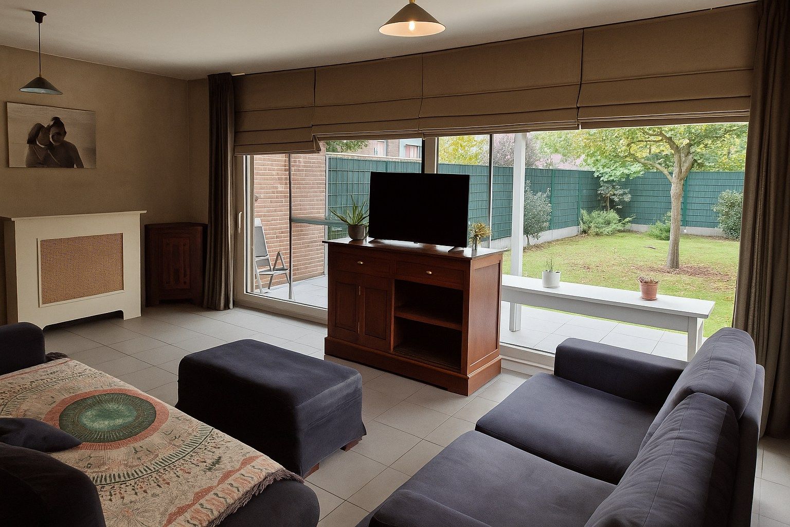 Ruime woning met mooie tuin. foto 2