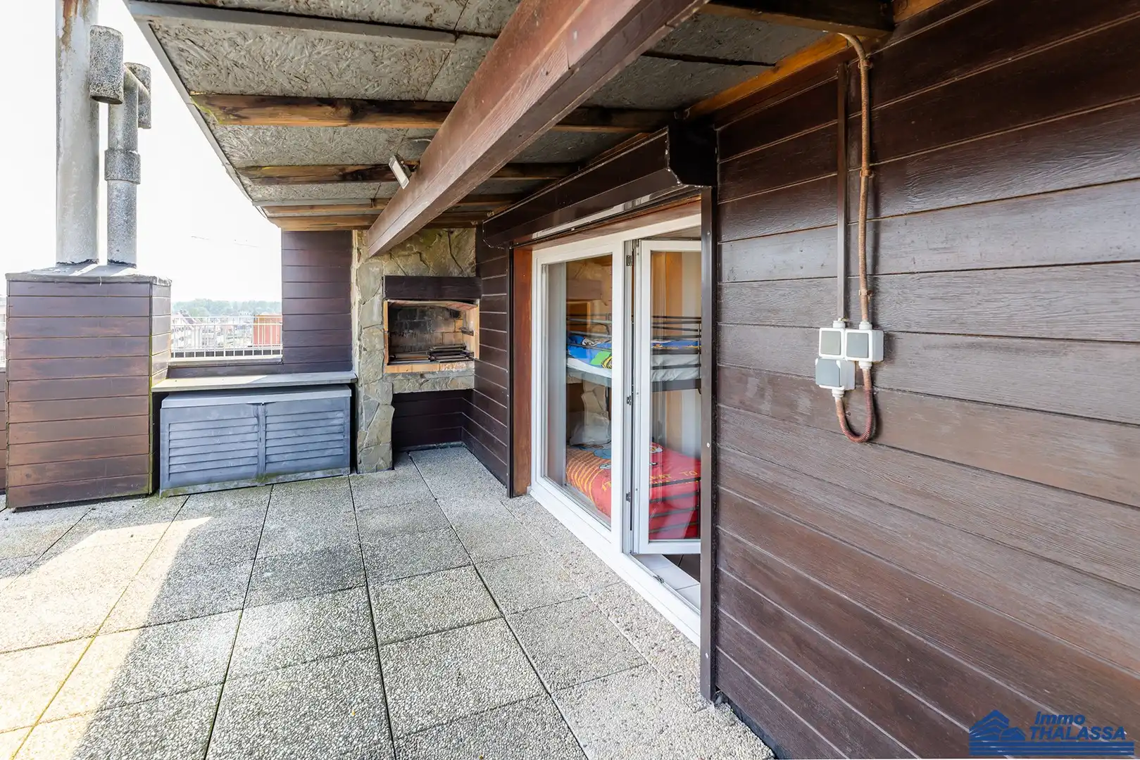 Gemeubeld appartement met extra studio foto 22