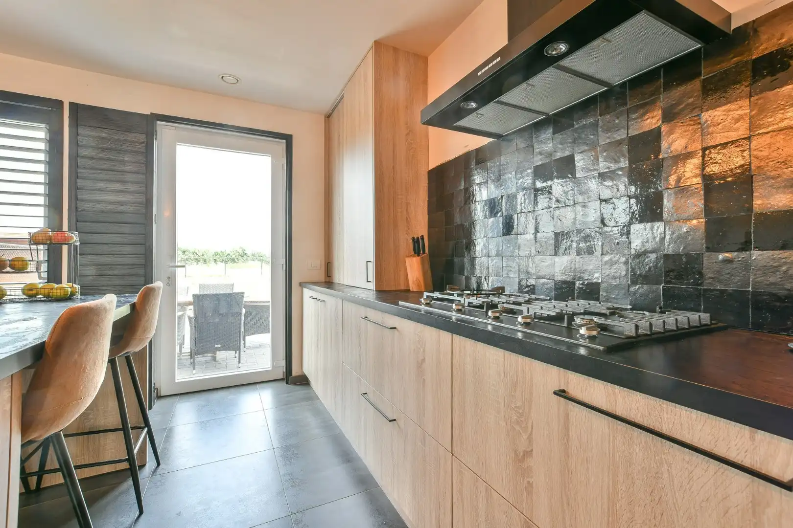 Moderne en energiezuinige halfopen bebouwing (2020) met 4 slaapkamers in Vosseslag, De Haan foto 9