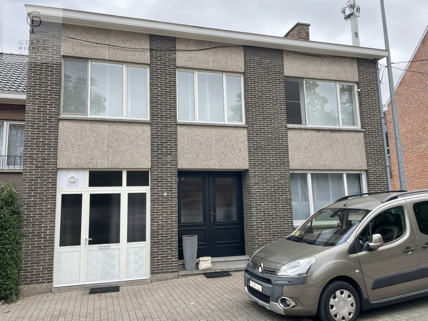 Super gezellige stadswoning aan de rand van het centrum, langs het park Rufferdinge foto {{pictureIndex}}