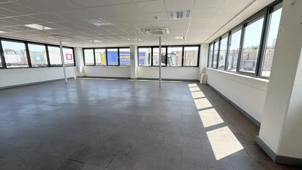 Opslagruimte te huur op logistieke site te Willebroek foto 11