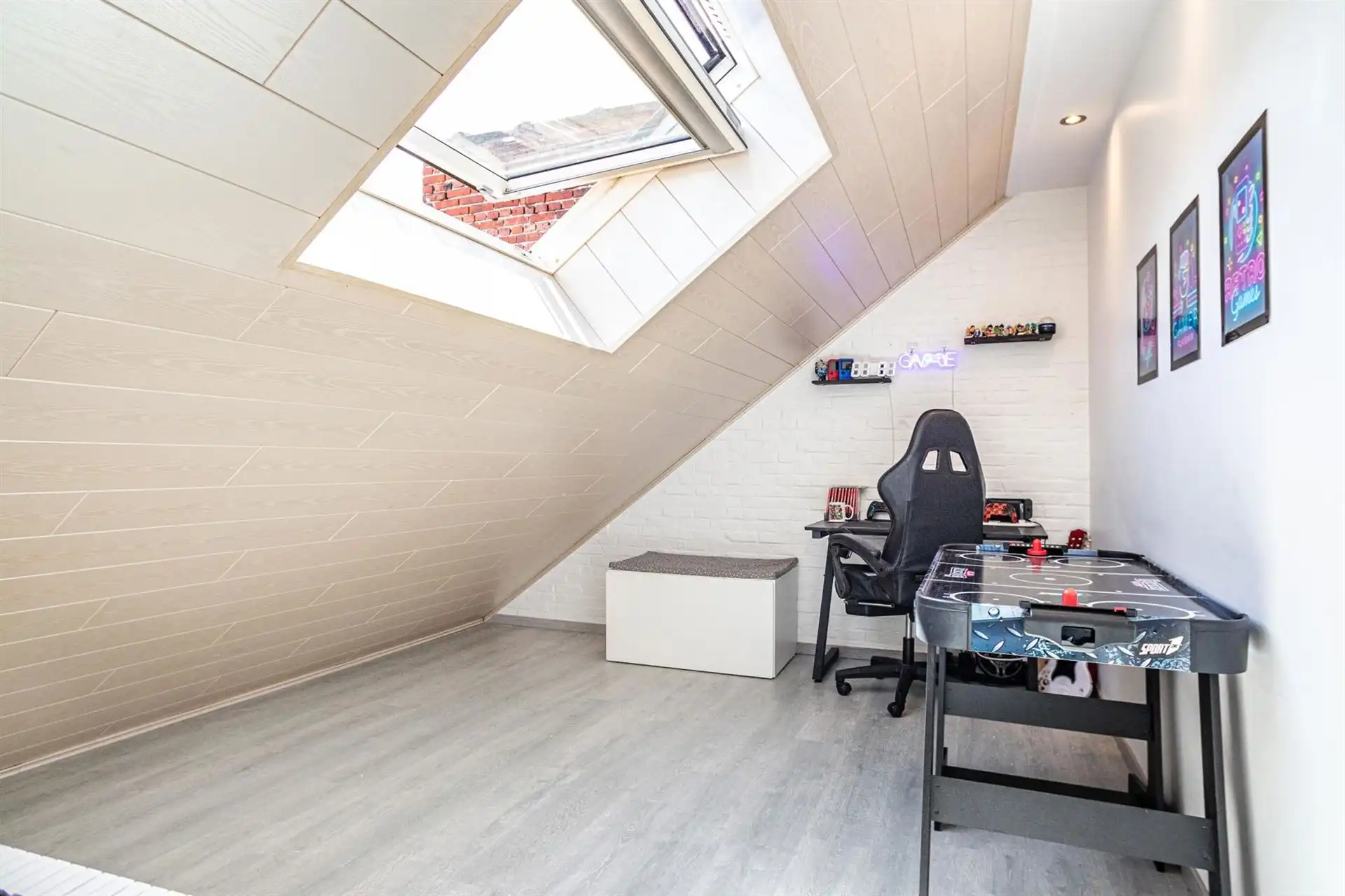 Instapklare woning met 4 slpk, kelder, ZO-tuin + uitweg foto 27