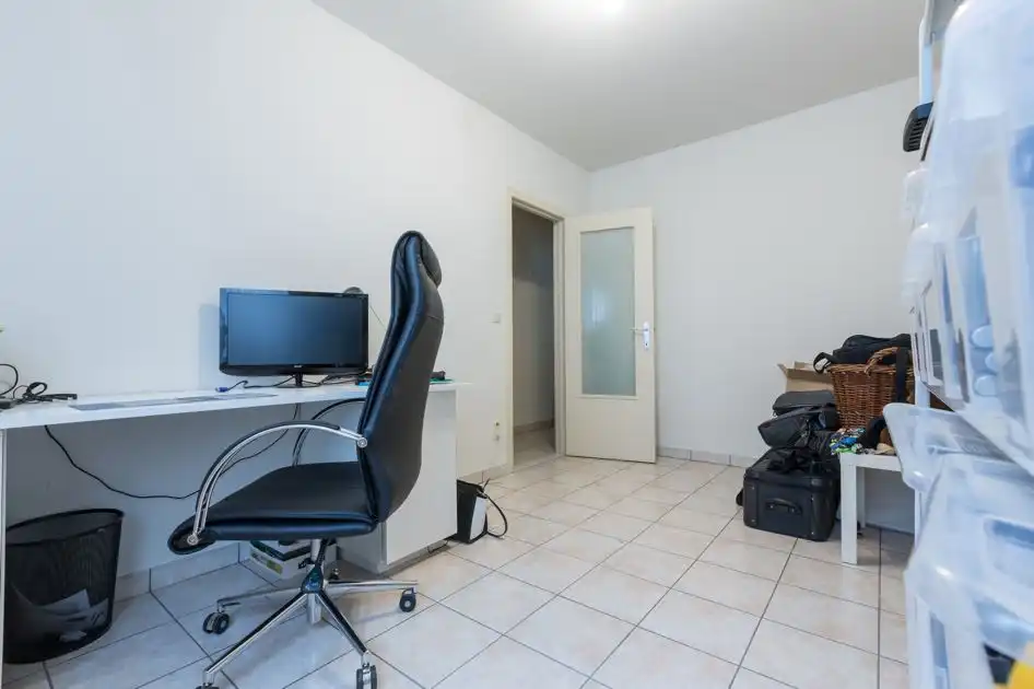 ZEER RUIM APPARTEMENT MET GARAGE, CENTRUM DIEST! foto 20
