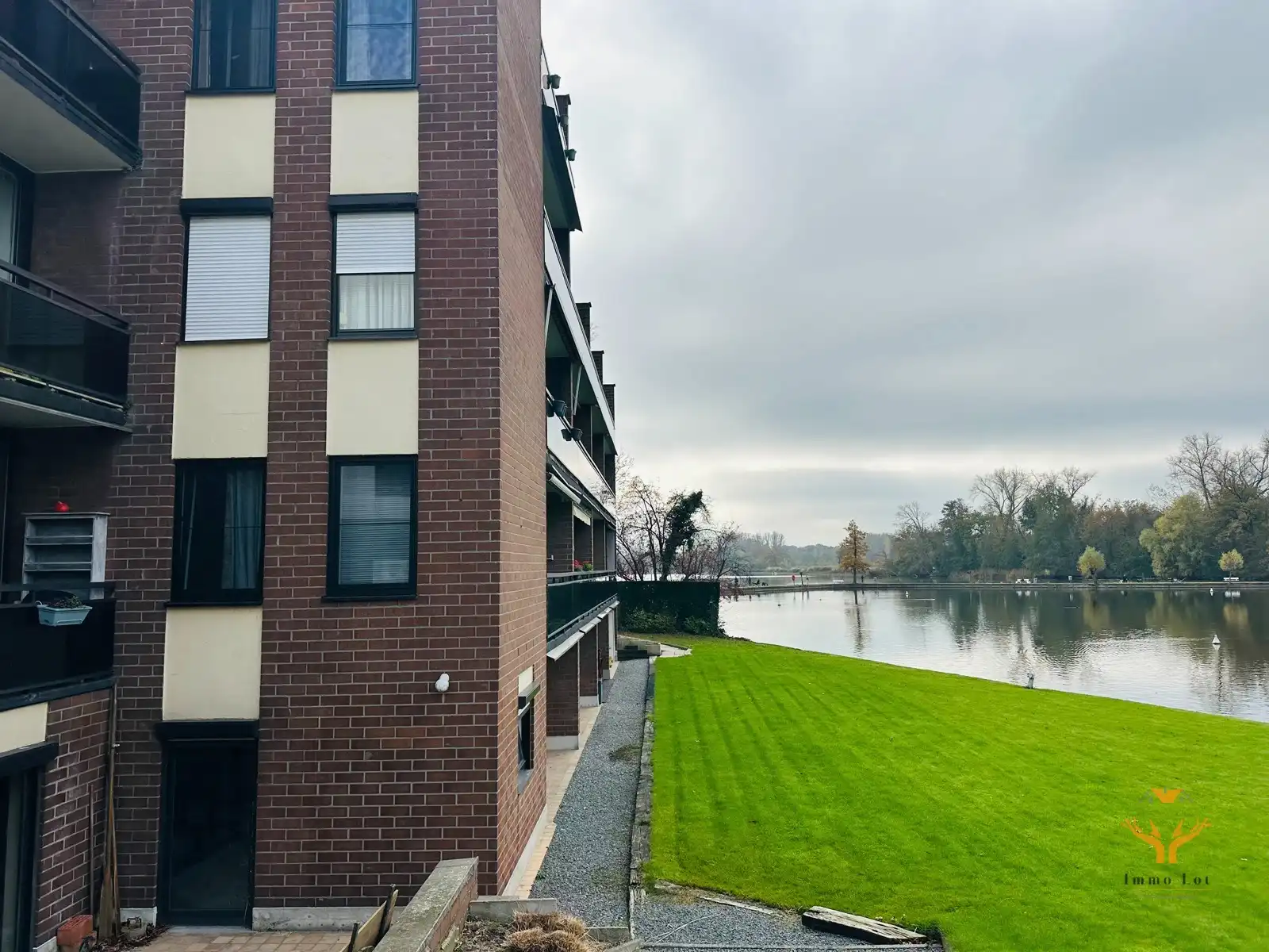 2-slaapkamer appartement met uitzicht op het Donkmeer foto 3