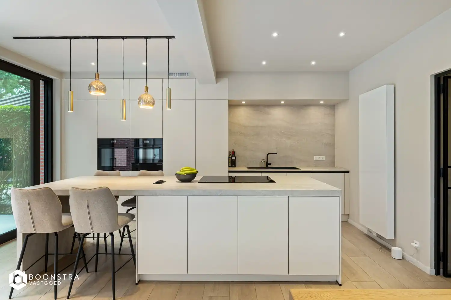 Instapklare woning met 4 slpkrs in hartje Edegem foto 7