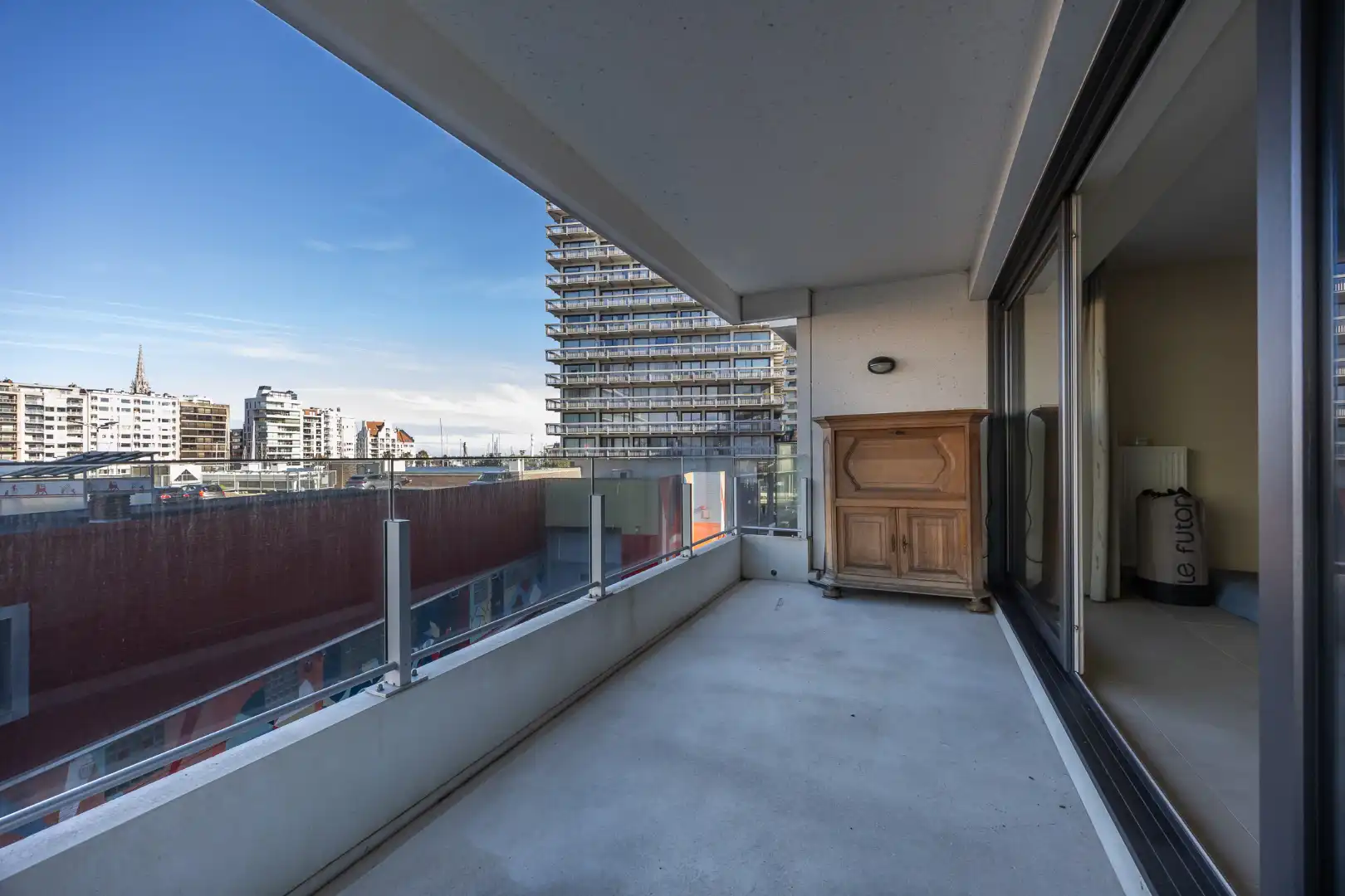 Recent 2-slaapkamerappartement met 2 terrassen in het centrum van Oostende! foto 2