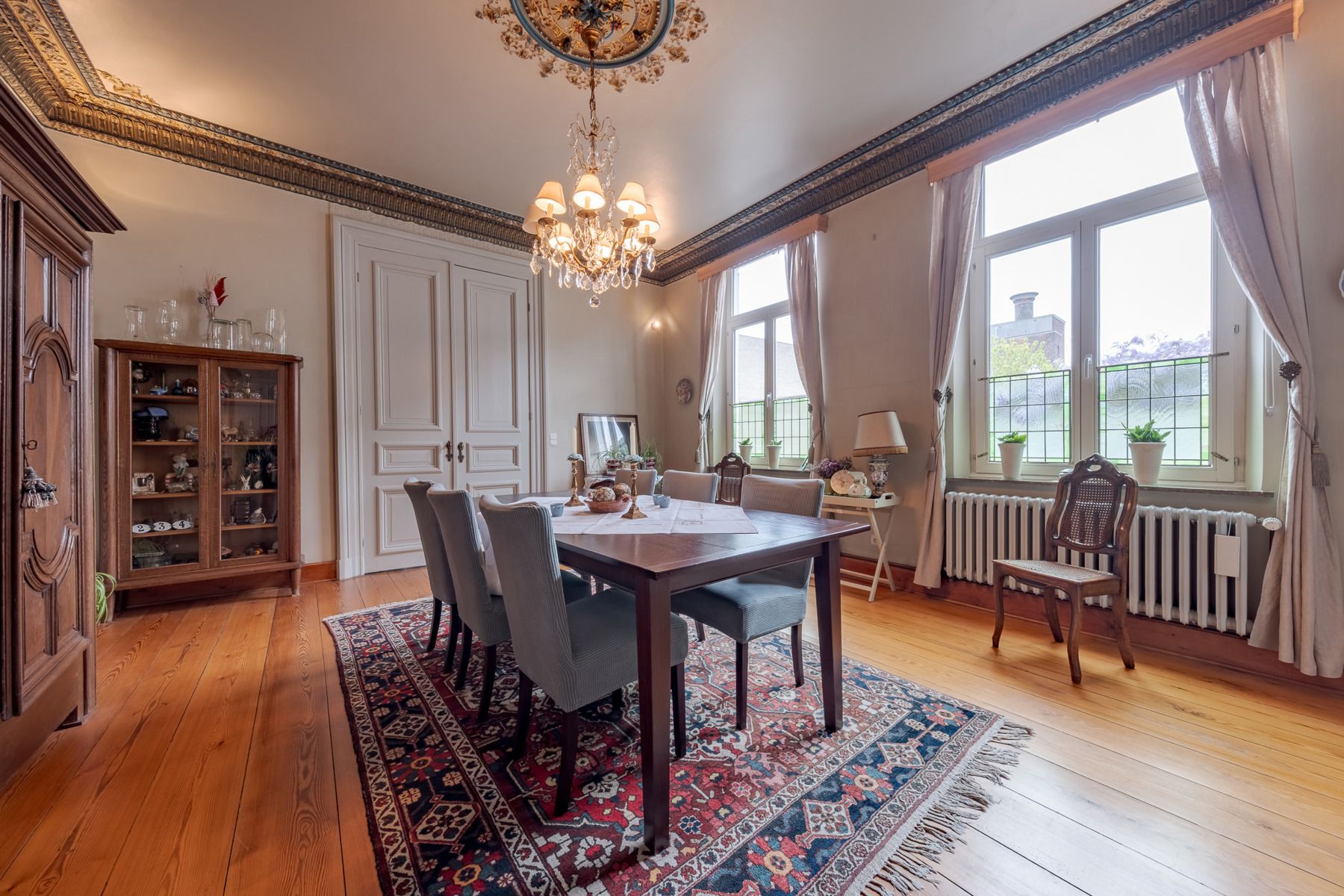 Uniek gerestaureerde meesterwoning met parktuin foto 9