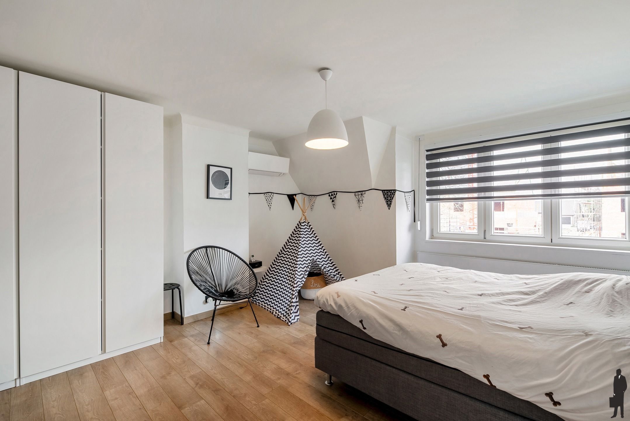 Knap gerenoveerde gezinswoning met 4 slaapkamers en praktijkruimte/kantoor. foto 27