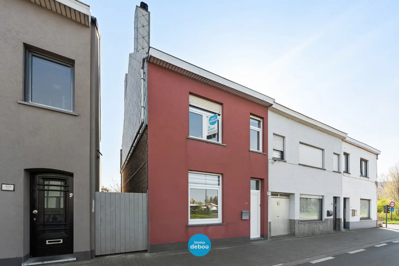 Instapklare gezinswoning met zuidgerichte tuin foto {{pictureIndex}}