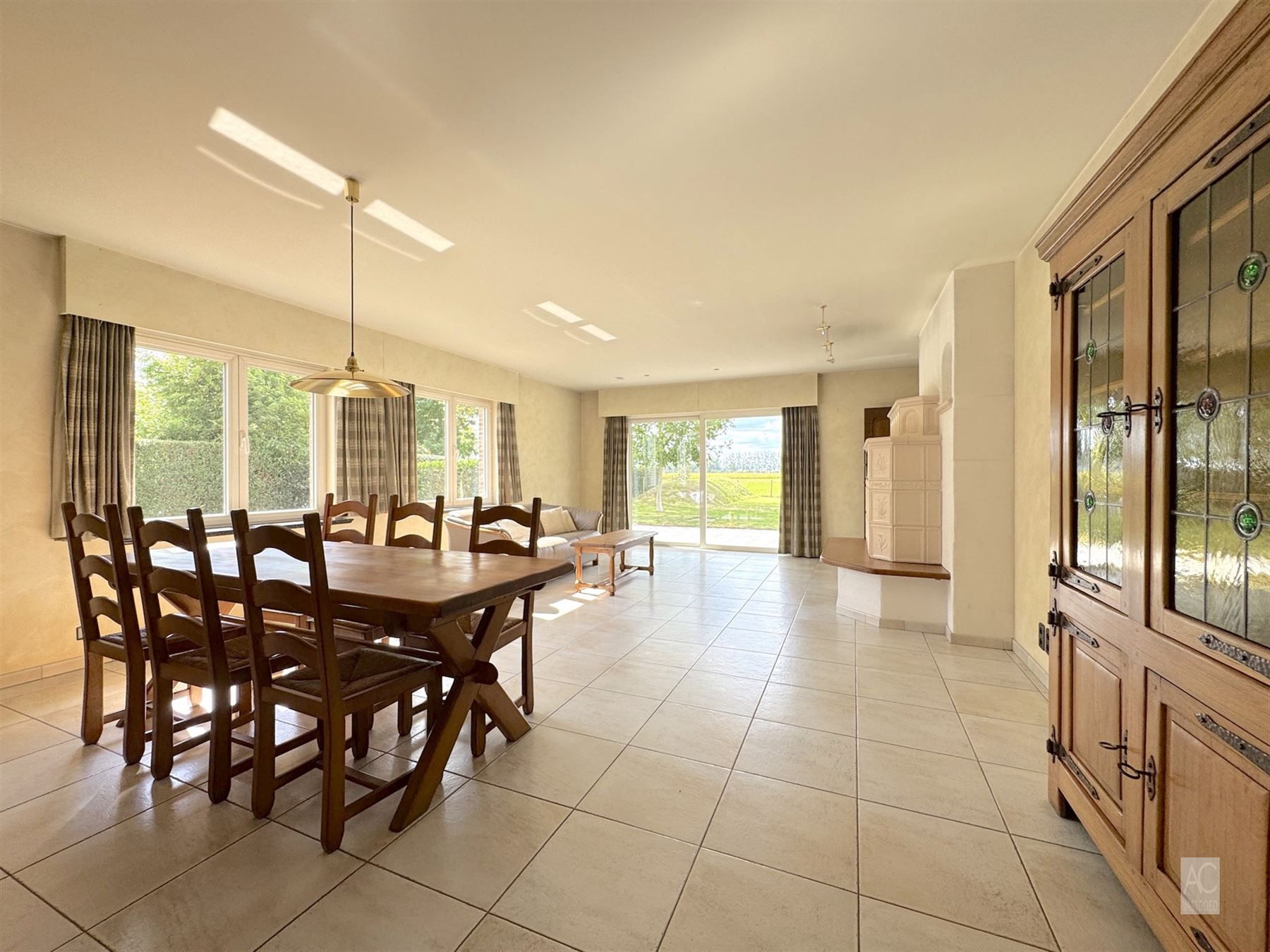 Vrijstaande woning met wijds uitzicht over de velden foto 5