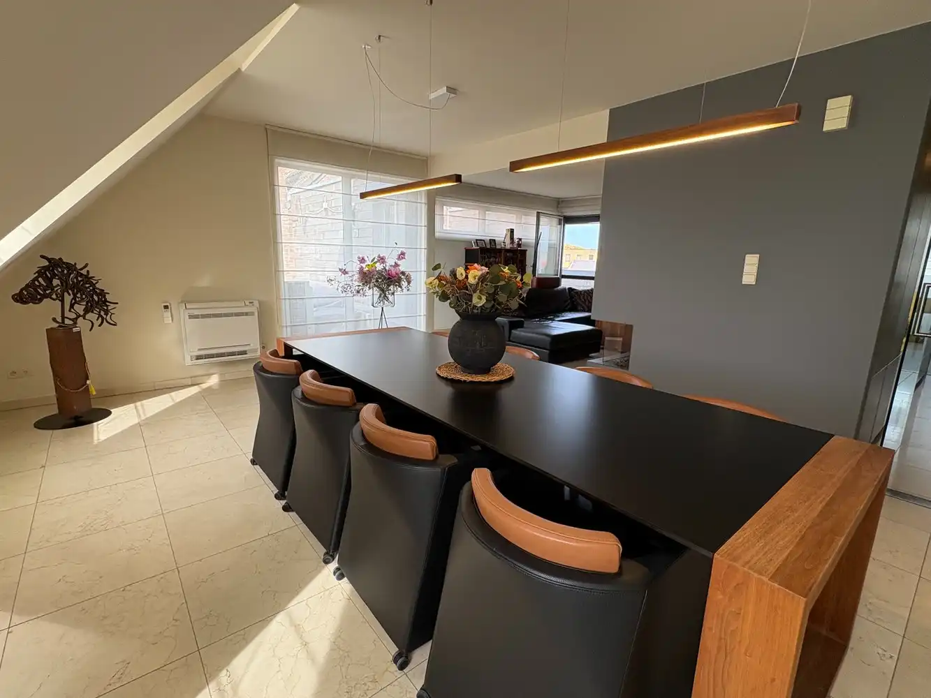 Riant instapklaar appartement (ca 204 m²) op de Kleine Ring met 2 staanplaatsen foto 7