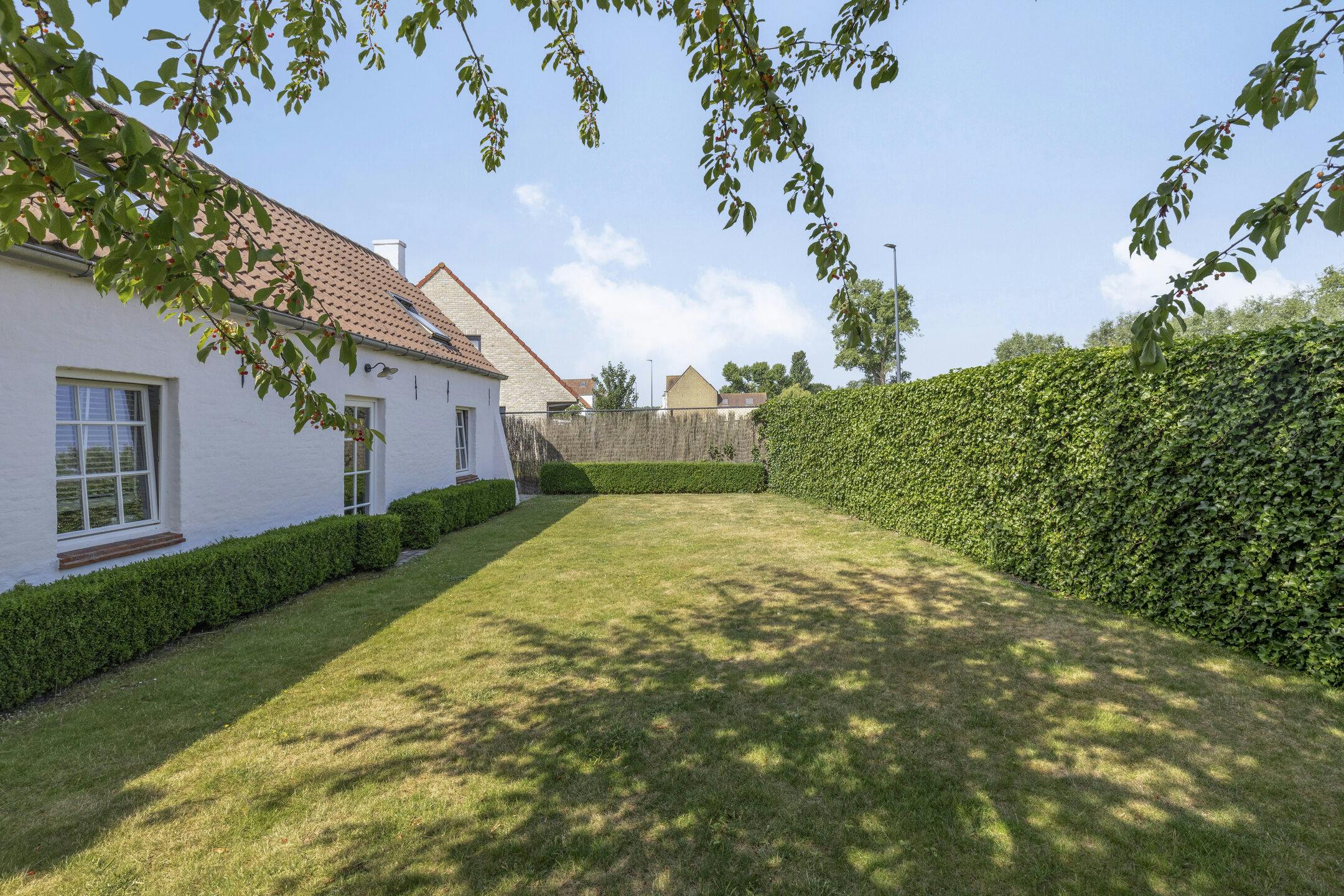 Subliem gelegen sfeervol huis te Oostkerke (Damme) foto 9