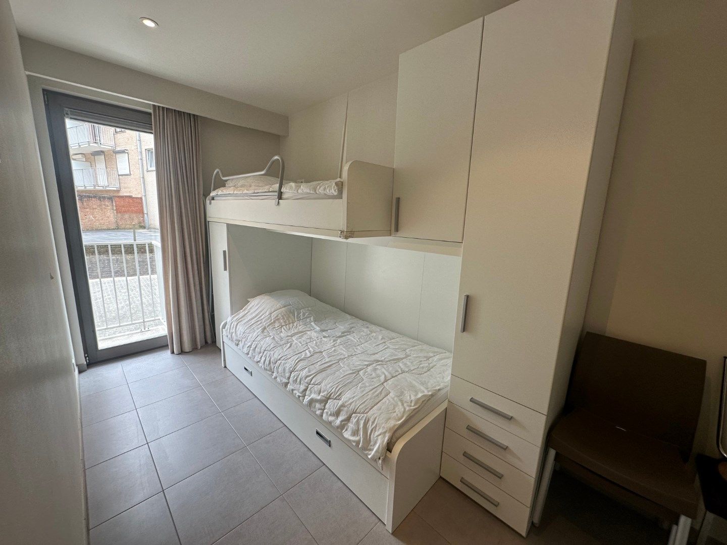 Te koop: stijlvol gelijkvloers appartement op de Zeedijk in Koksijde foto 9