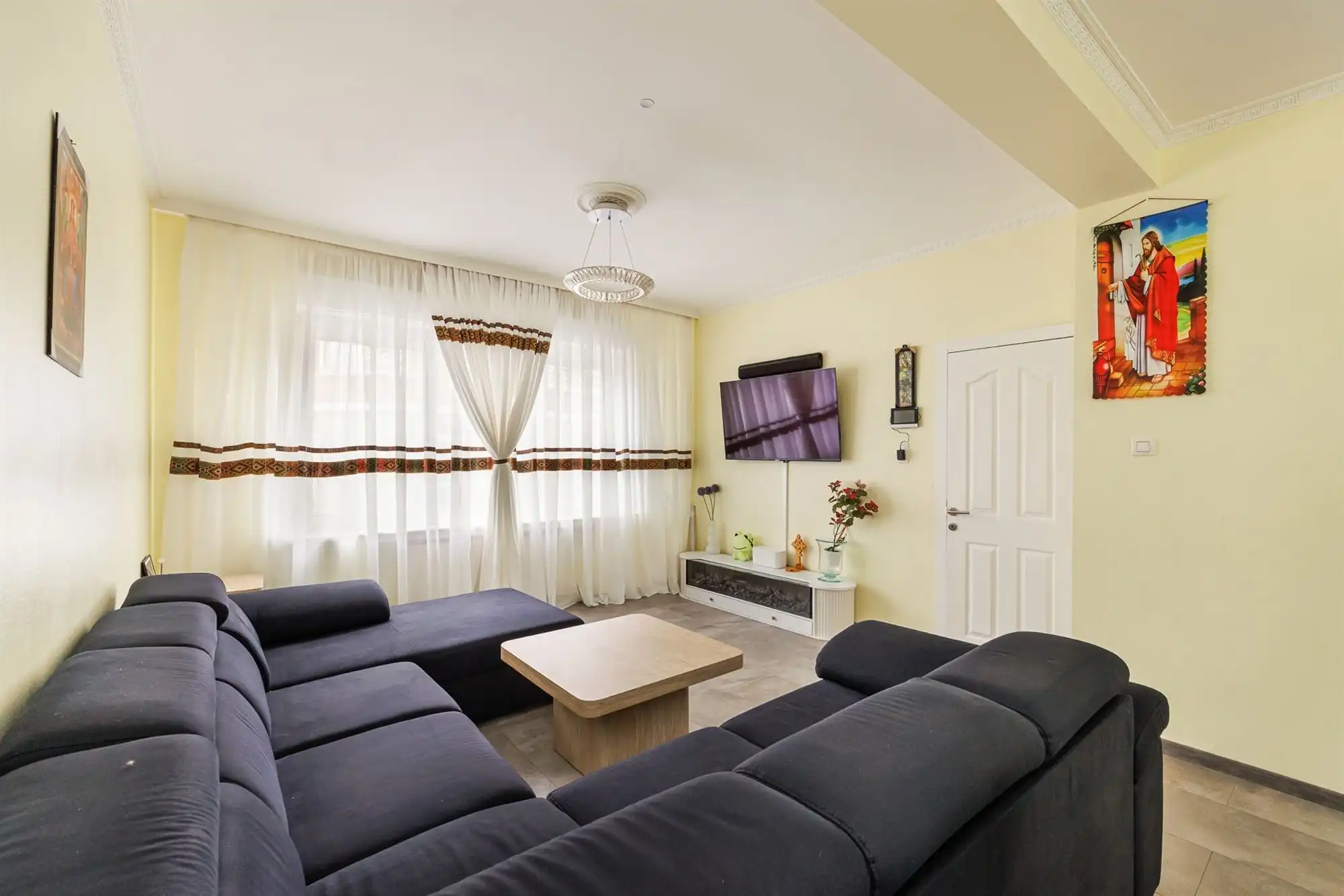 Huis met drie slaapkamers en leuke stadstuin.  foto 5