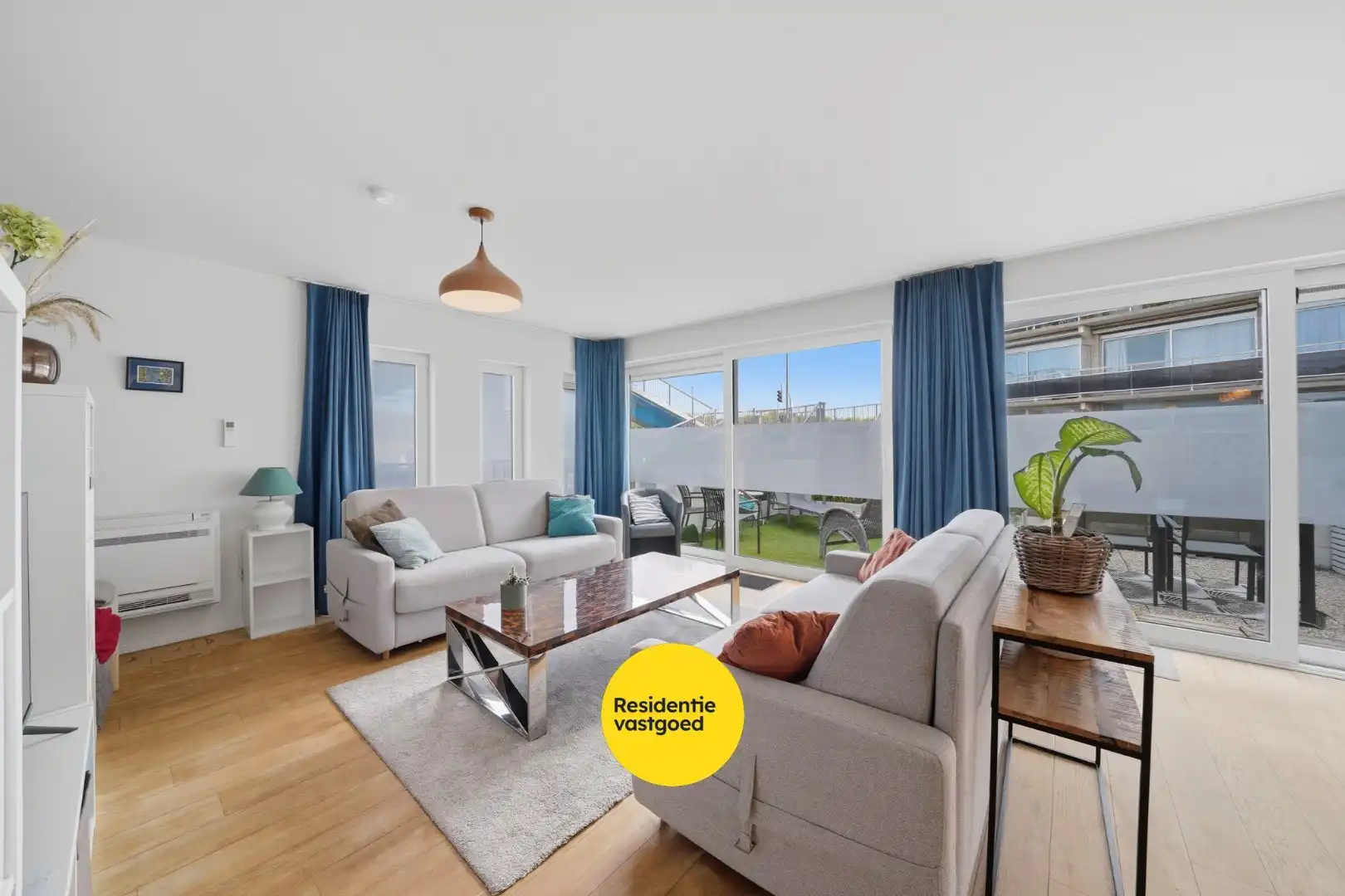 Instapklaar appartement met groot terras in Bredene - vlak bij de zee foto 3