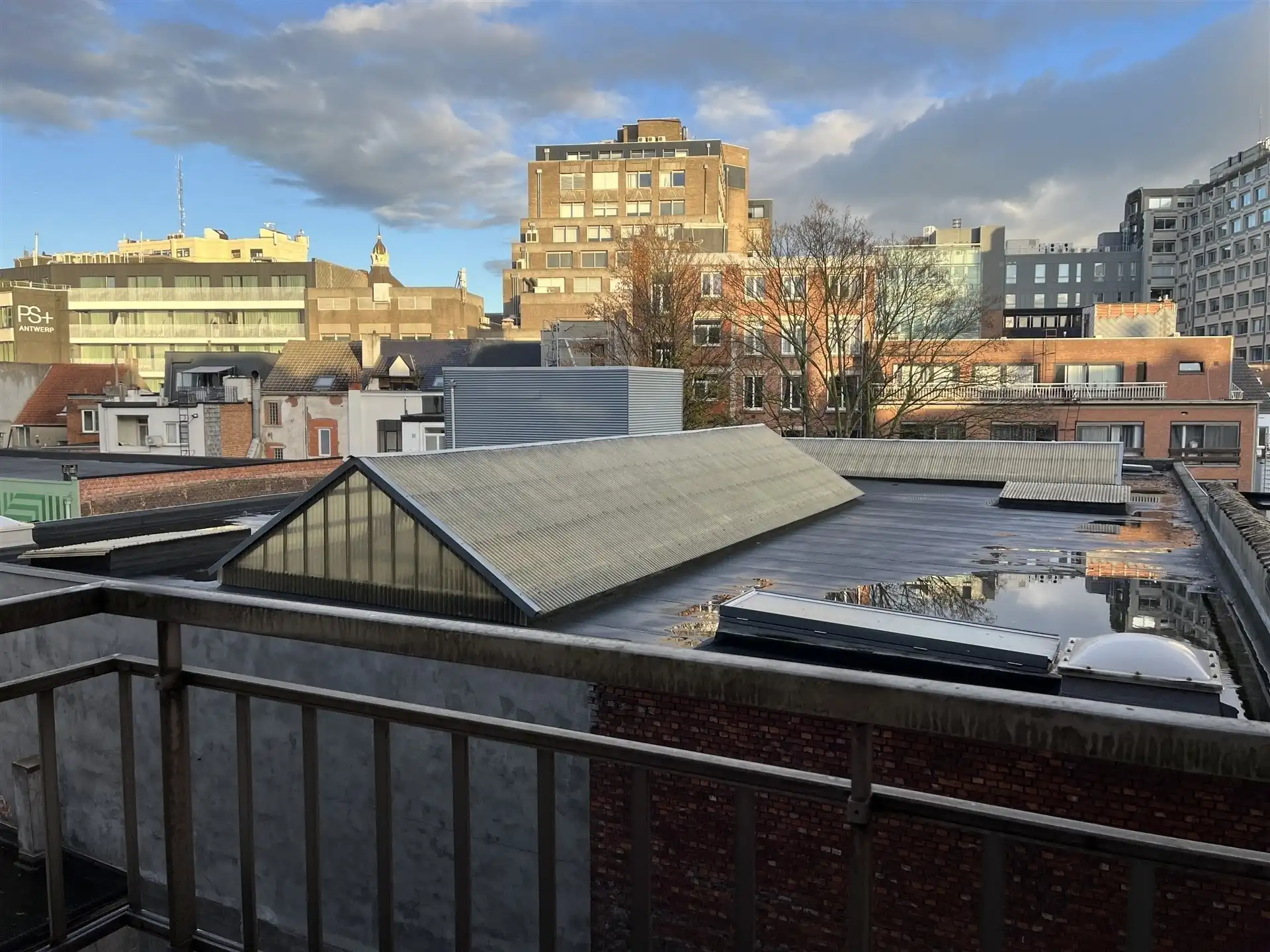 Appartement met terras op 200 m vh Centraal Station! foto 9