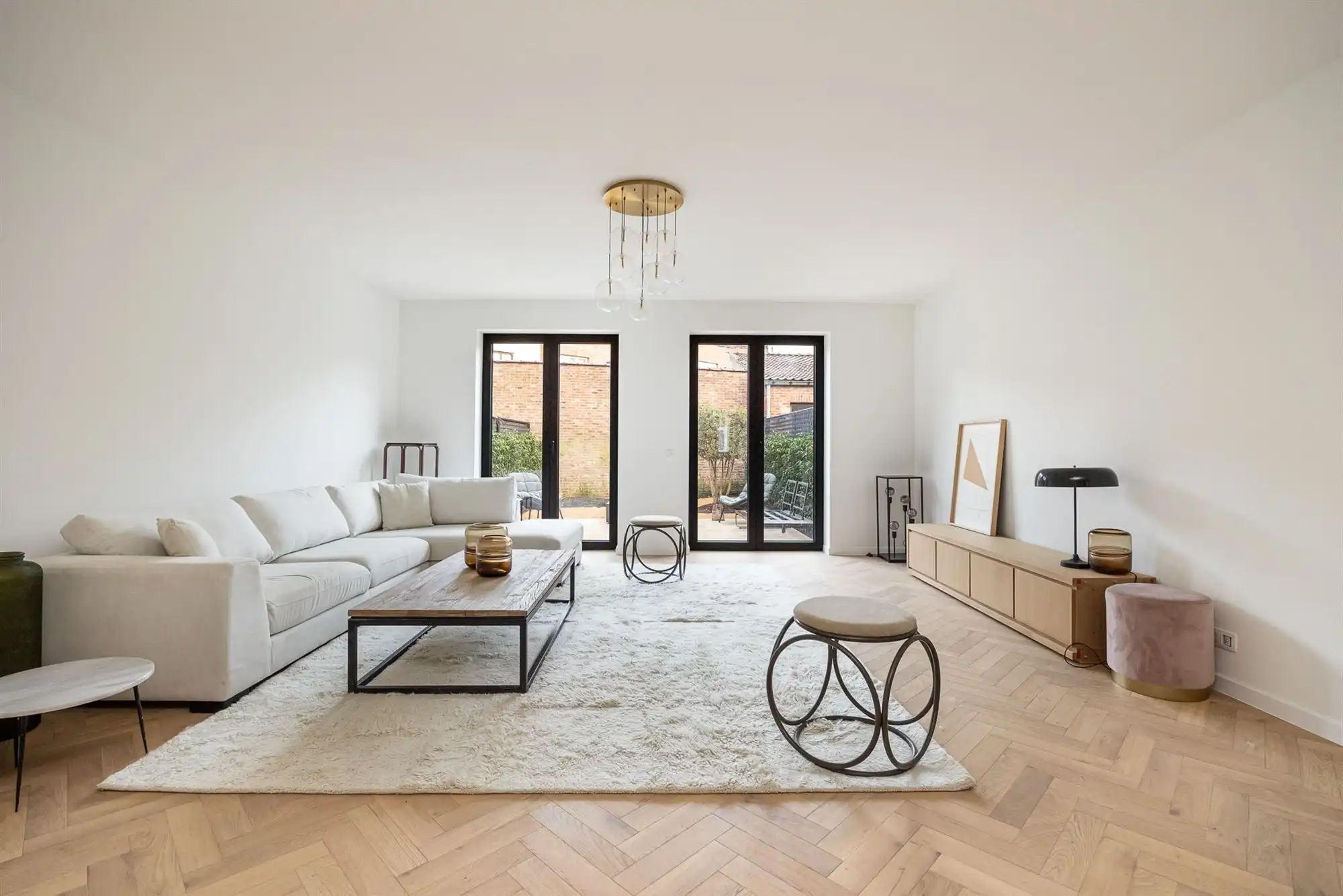 Nieuwbouwwoning met vier slaapkamers en tuin foto 5