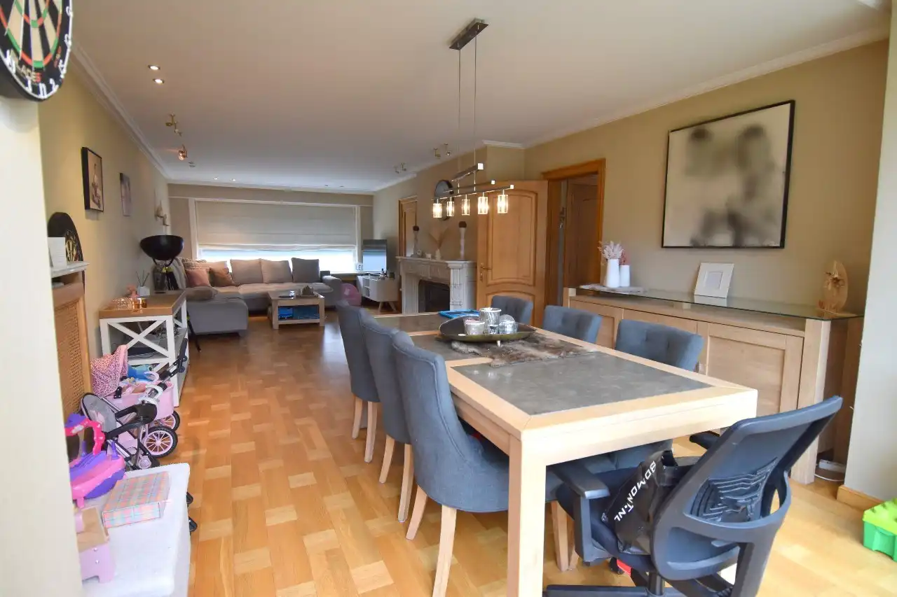 Handelshuis met 3 slaapkamers en tuin te koop nabij centrum Bissegem foto 3