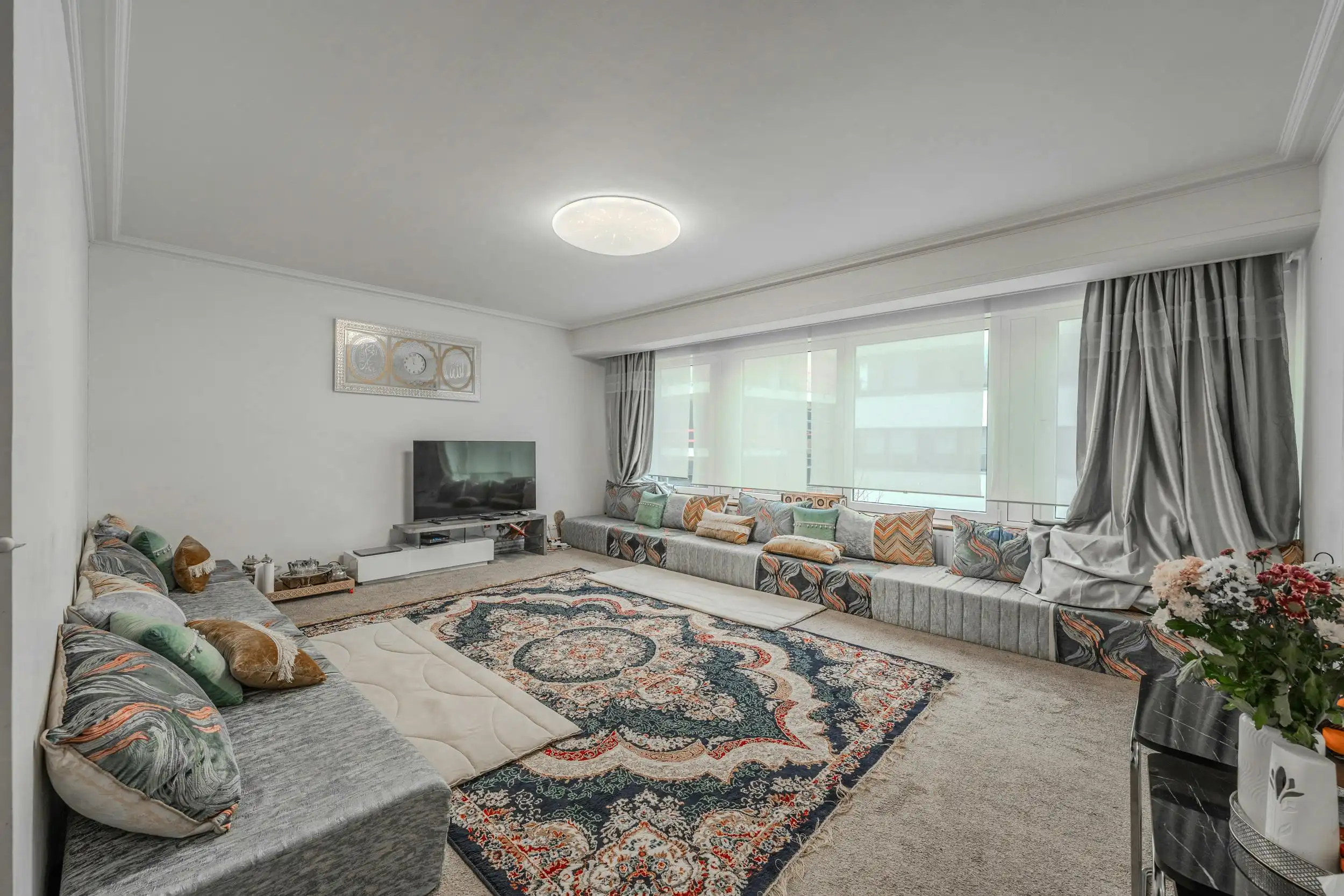 Instapklaar 2-slaapkamer appartement te centrum Oostende foto 2