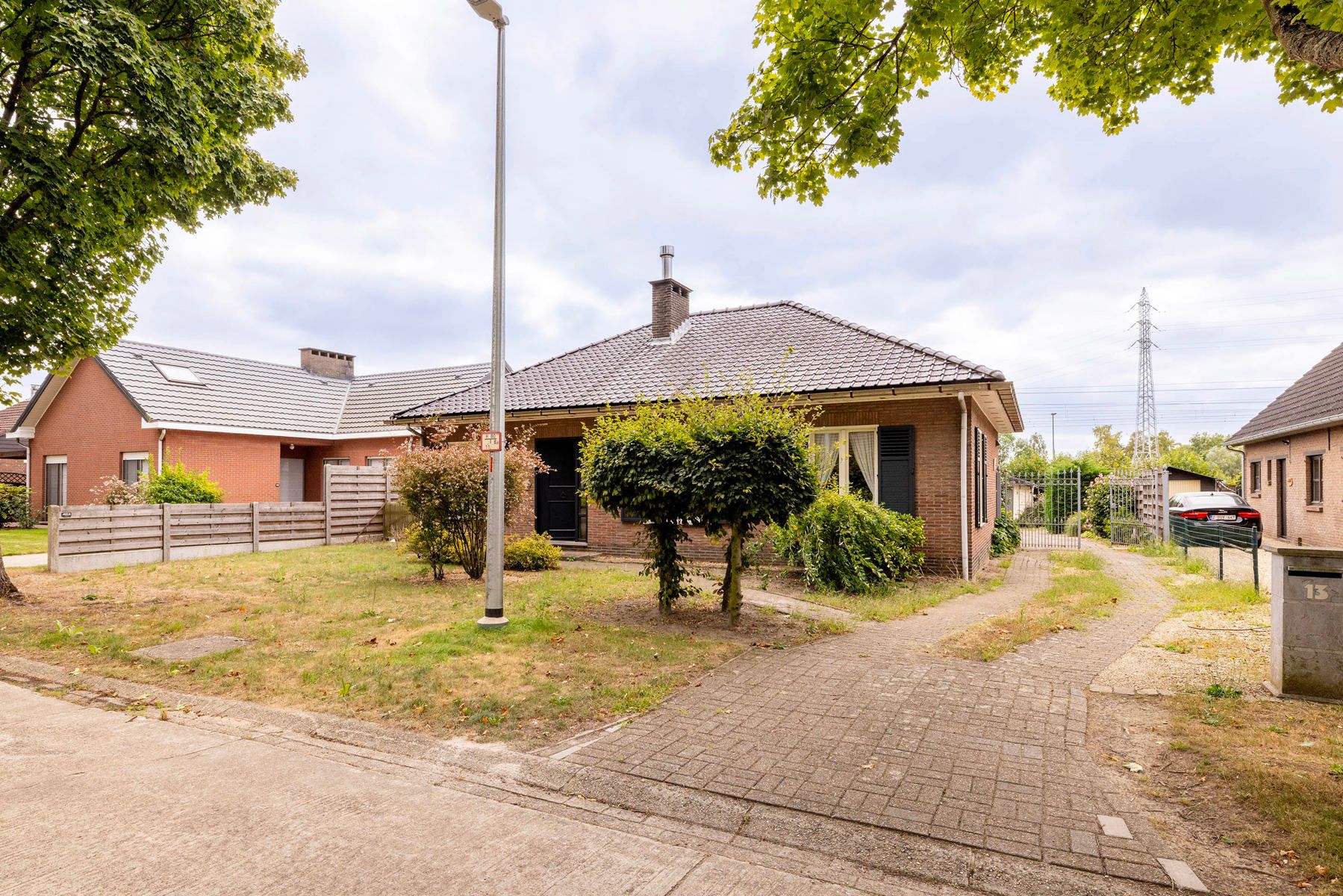 Laagbouw met 3 slpk, tuin en garage in doodlopende straat foto 27
