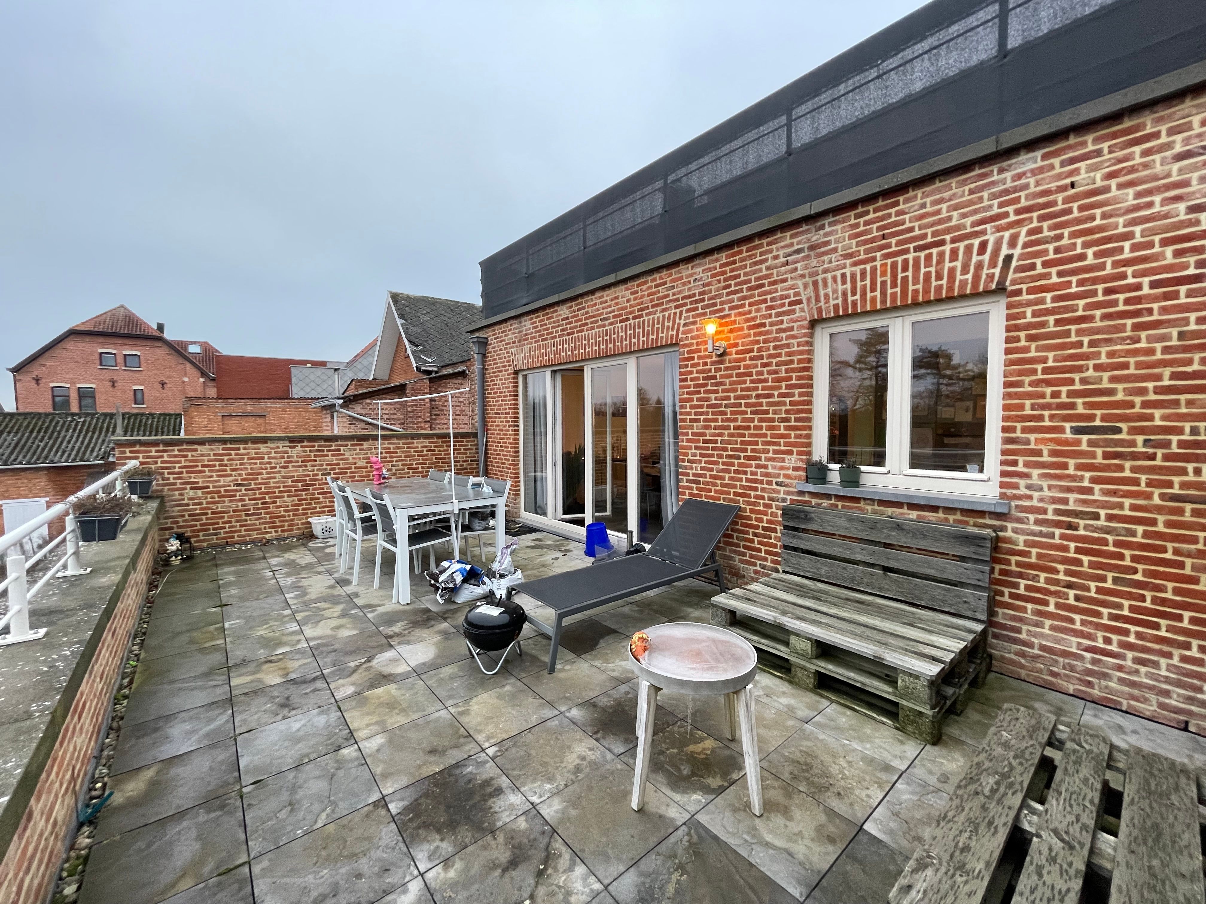 Lichtrijk appartement in nieuwstaat foto 9