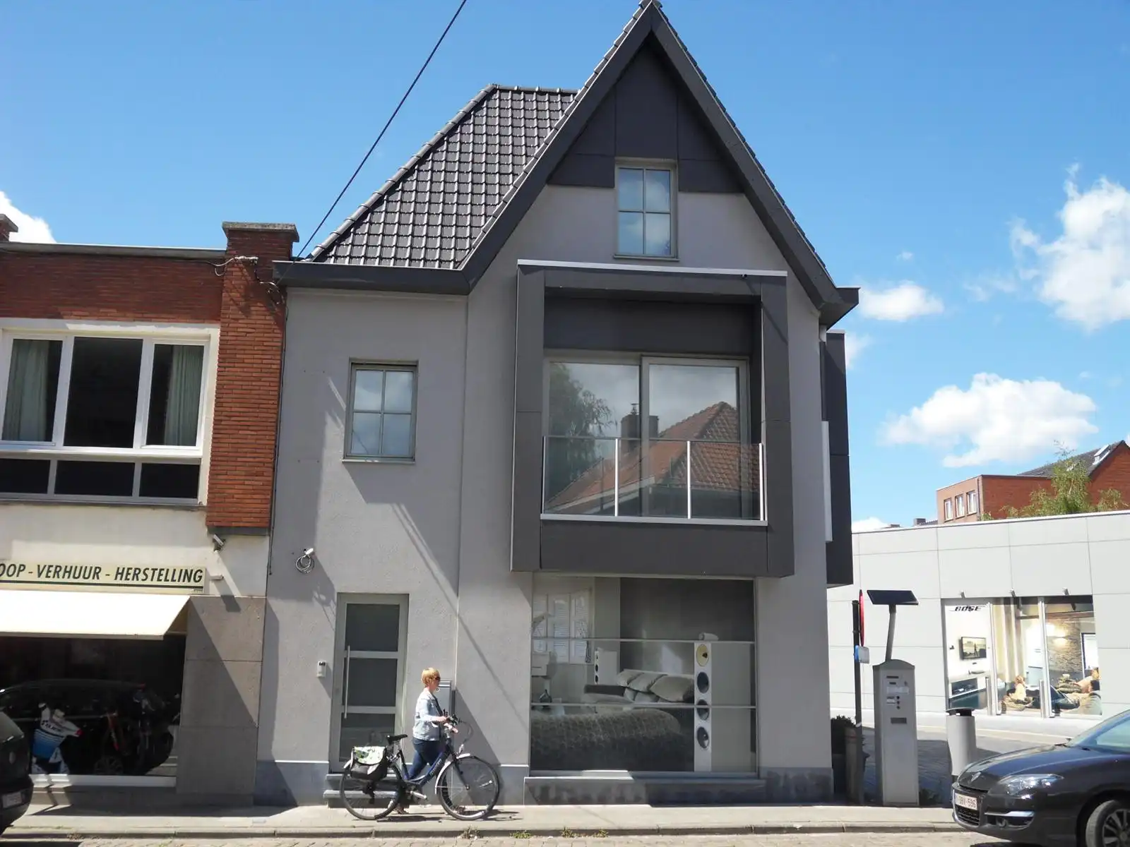 Ruim en lichtrijk duplex appartement op de eerste en tweede verdieping met groot terras in het centrum van Tielt. foto 15