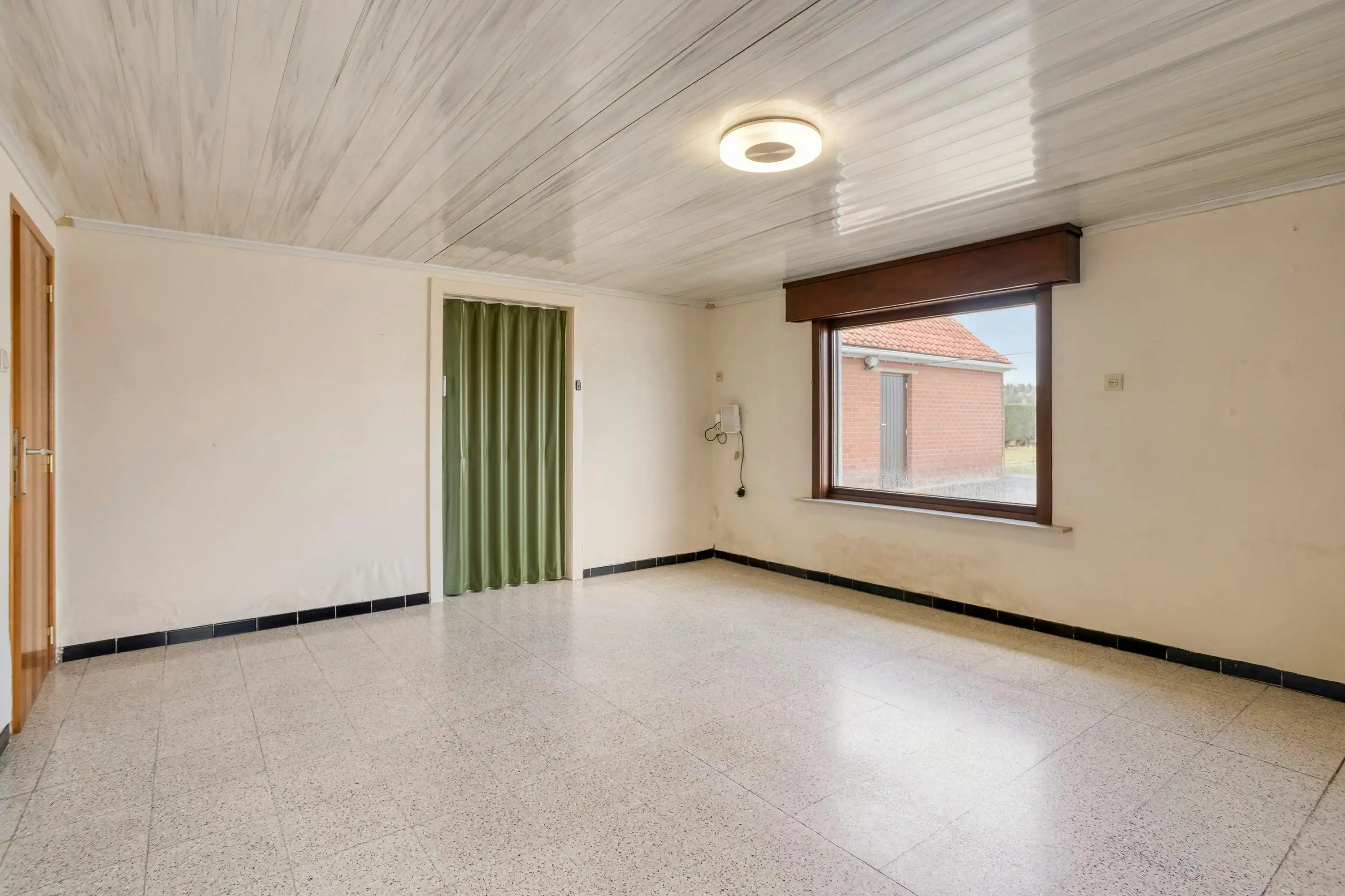 Alleenstaand huis te koop in de Abeelseweg in Poperinge foto 8