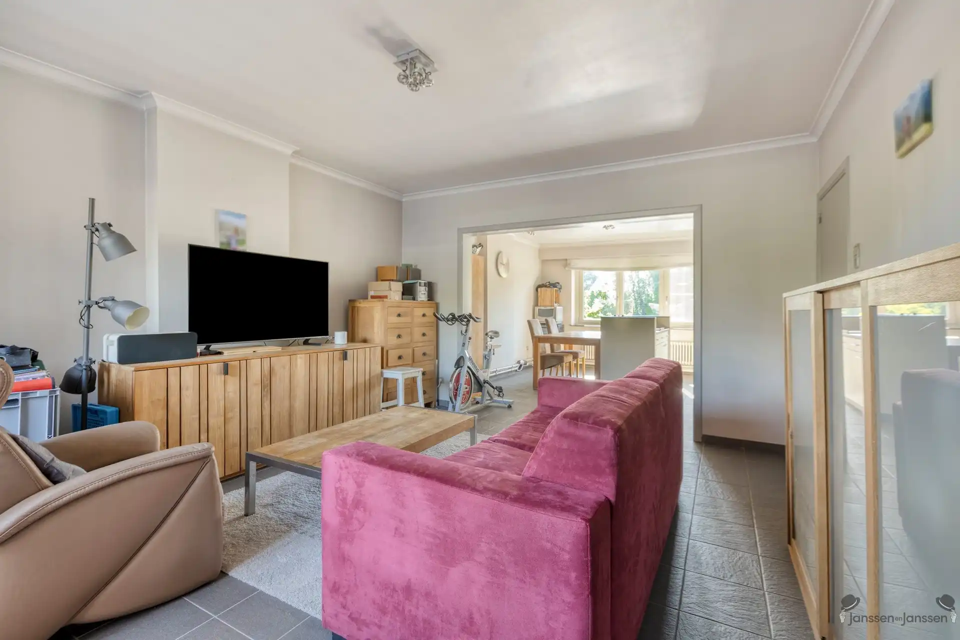 Commercieel handelspand met ruim appartement op toplocatie in Hasselt foto 14