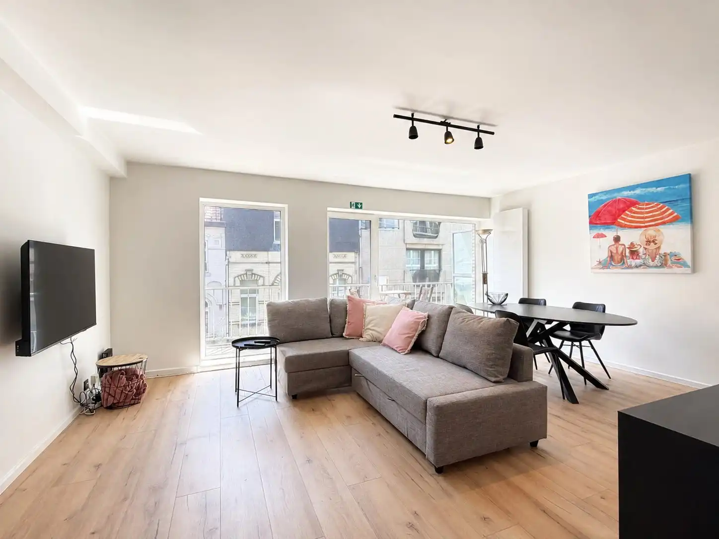 Instapklaar appartement net achter de Zeedijk van Heist foto 9