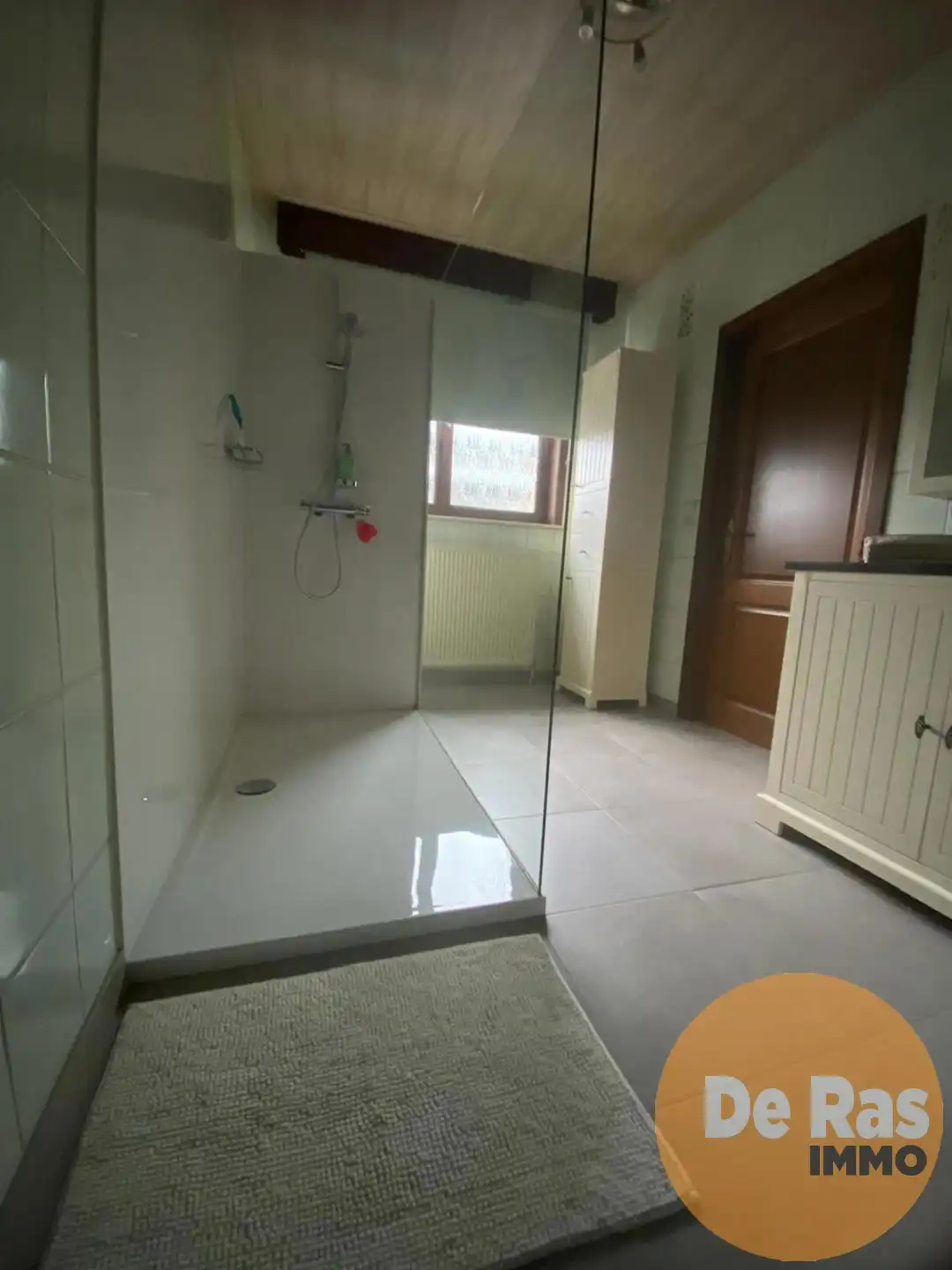 HILLEGEM - Mooie bungalow in rustige woonwijk op toplocatie foto 9