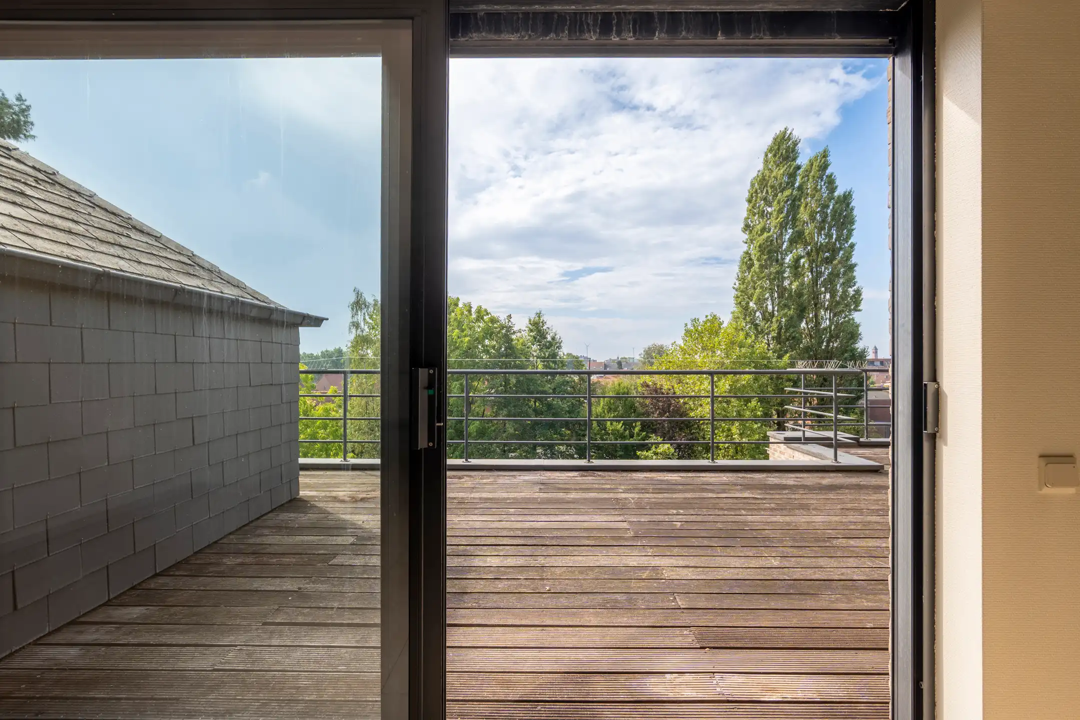 Ruim dakappartement van 130 m² met 50 m² terras en parking foto 13