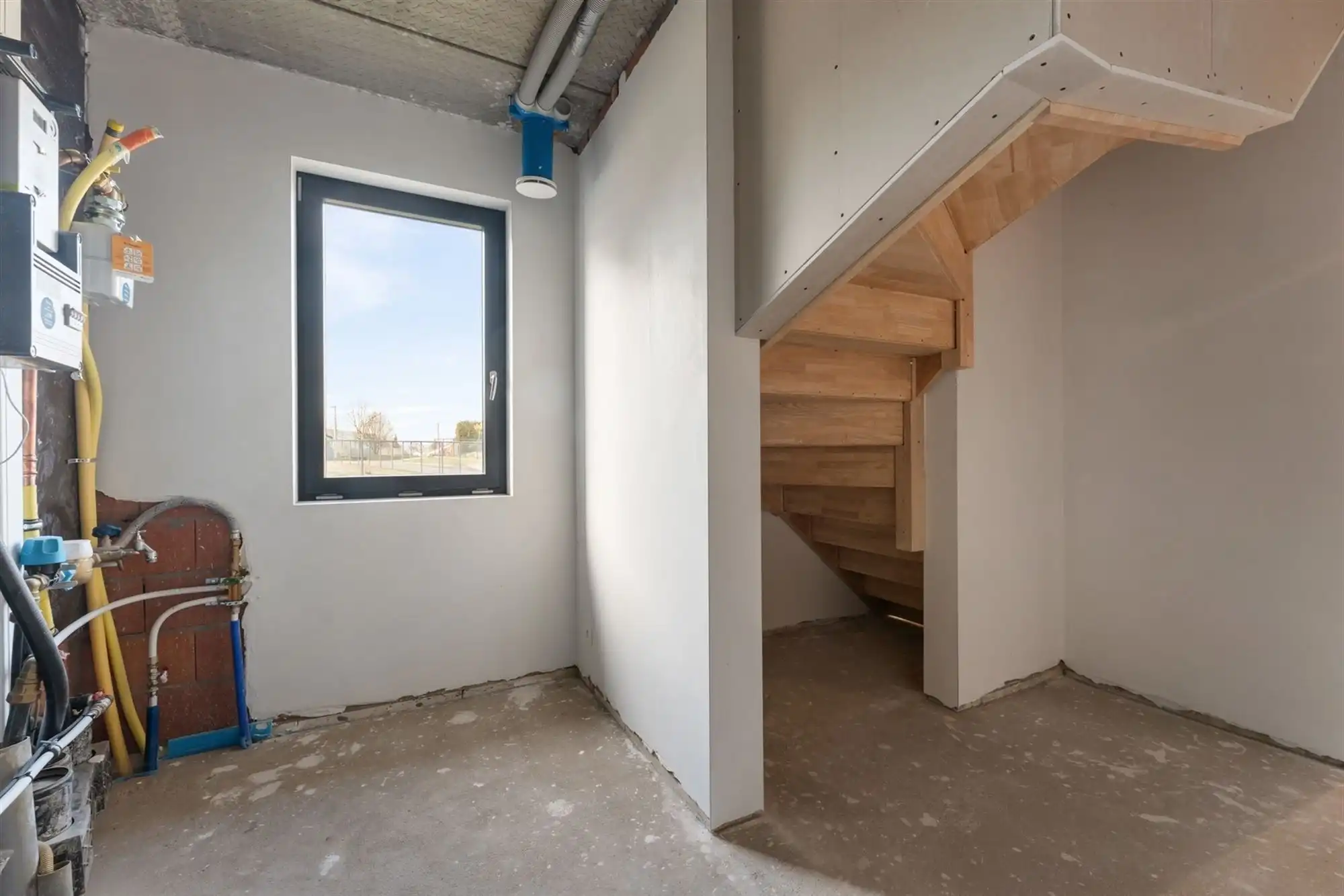 AF TE WERKEN RUIME WONING (222M²) MET 2 SLAAPKAMERS EN TUIN MET TUINKAMER OP 6A 81CA TE PAAL  foto 14