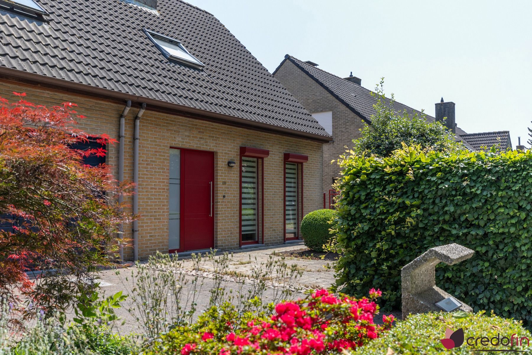 Goed gelegen gezinswoning met 3 slaapkamers en ruime garage foto 20