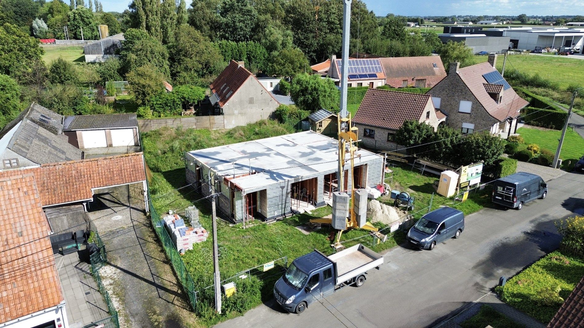 Nieuwbouwwoning, 4 slpk, garage, tuin, perceel 405 m², Torhout. foto 1