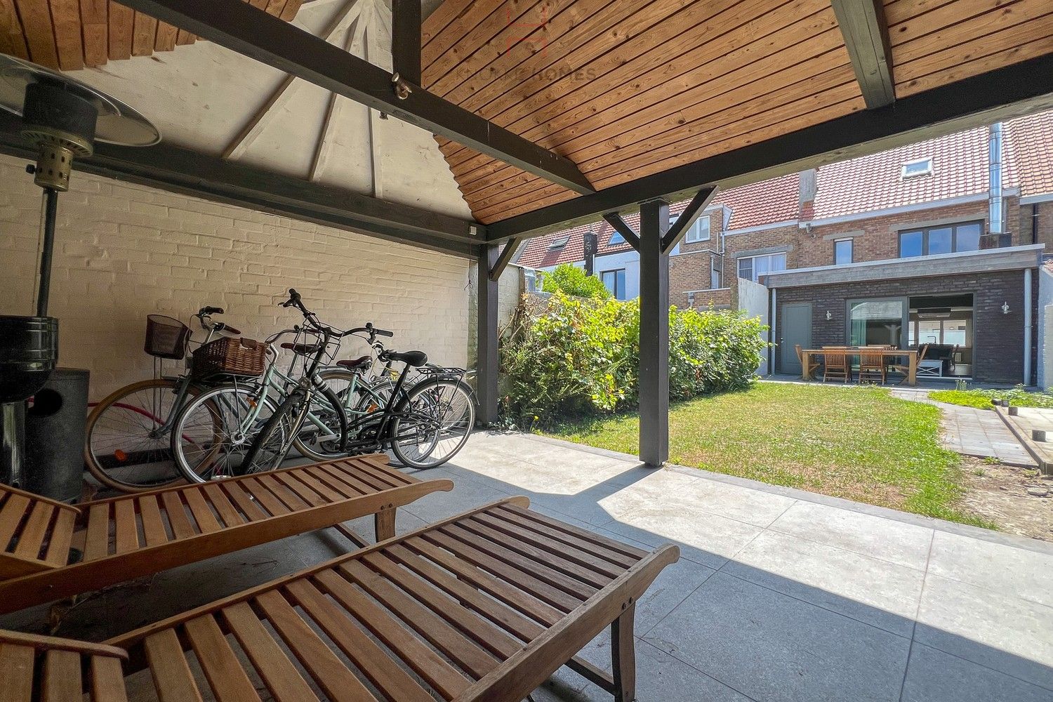 Charmante en volledig gemeubelde gezinswoning in het hart van Oud-Knokke foto 7
