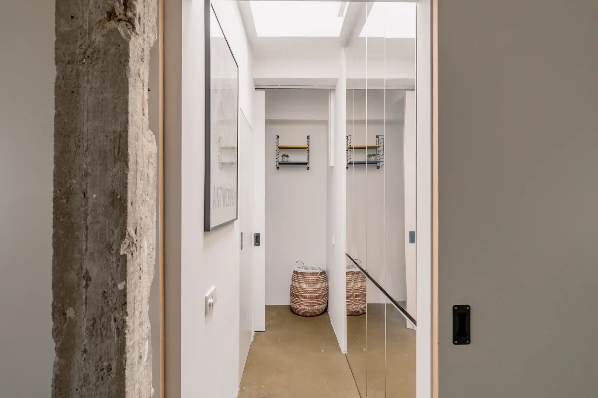 Een architecturaal penthouse met zicht op groene kruinen en het Koninklijk Museum van Schone Kunsten foto 11