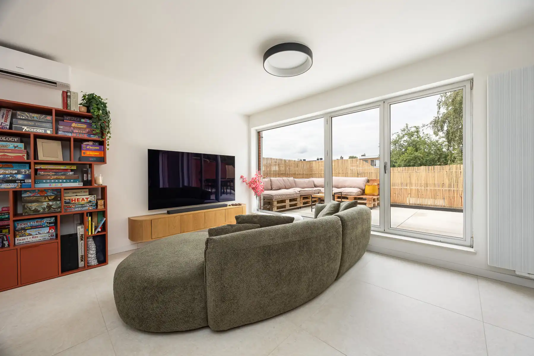 Duplex nabij centrum van Hoevenen – instapklaar & met garage foto 8